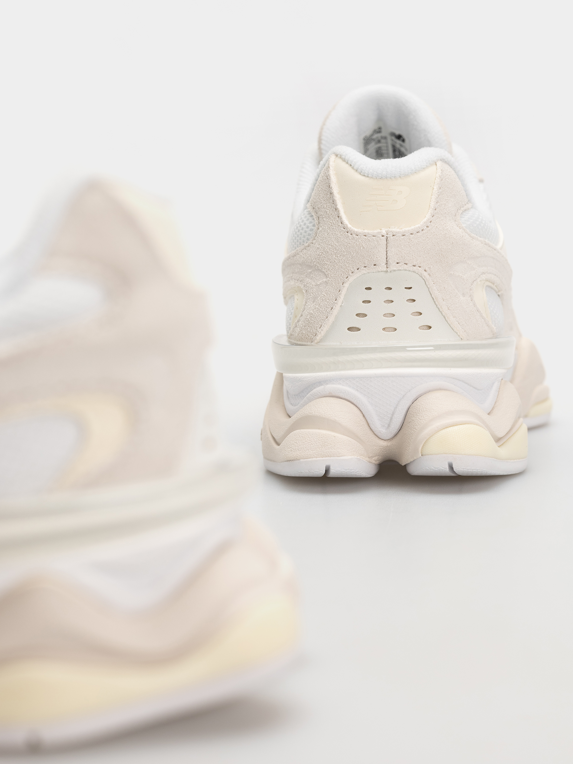 Buty New Balance 9060 (angora/sea salt)