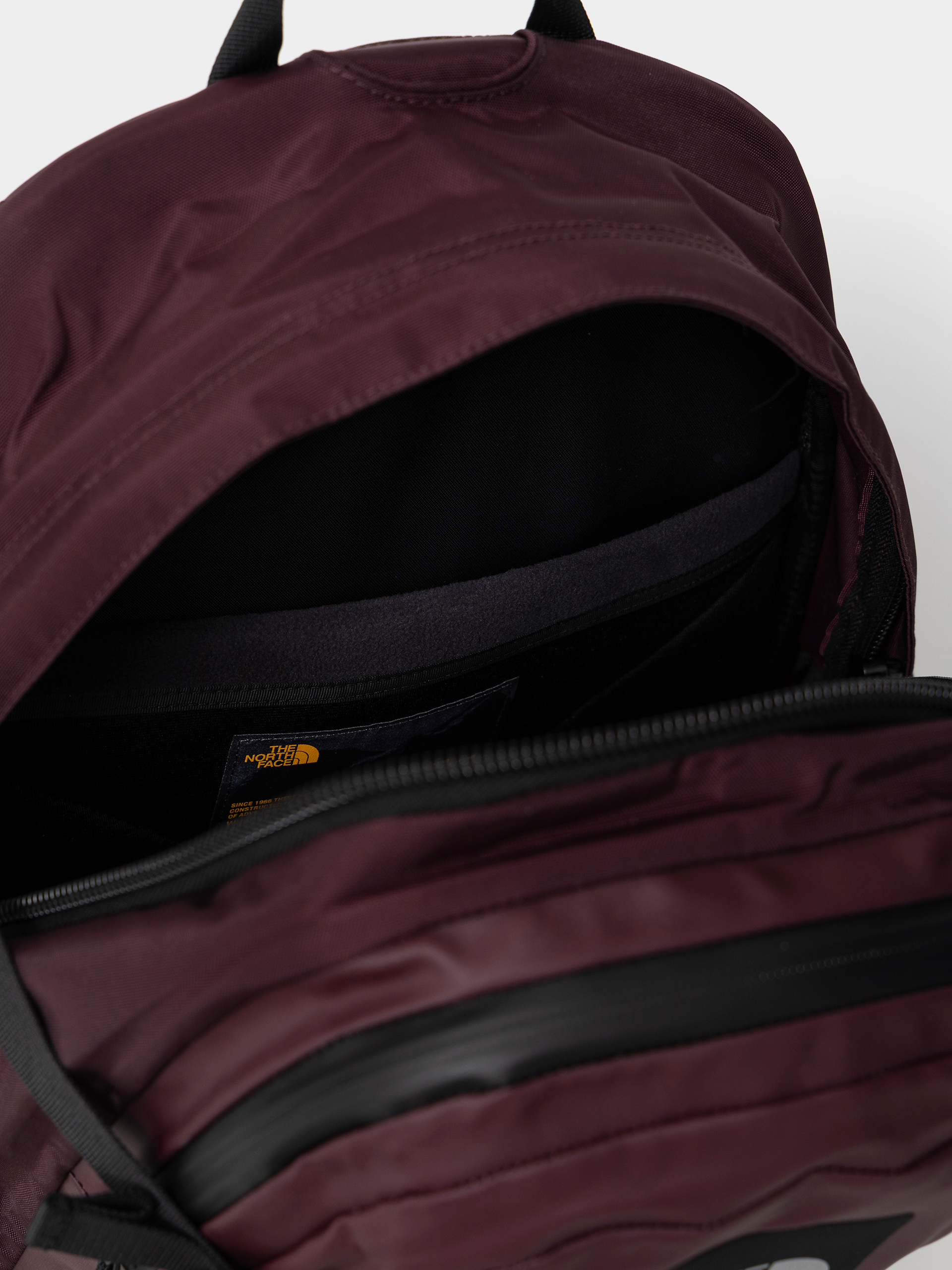 Plecak The North Face Hot Shot Base Camp (deep burgundy)
