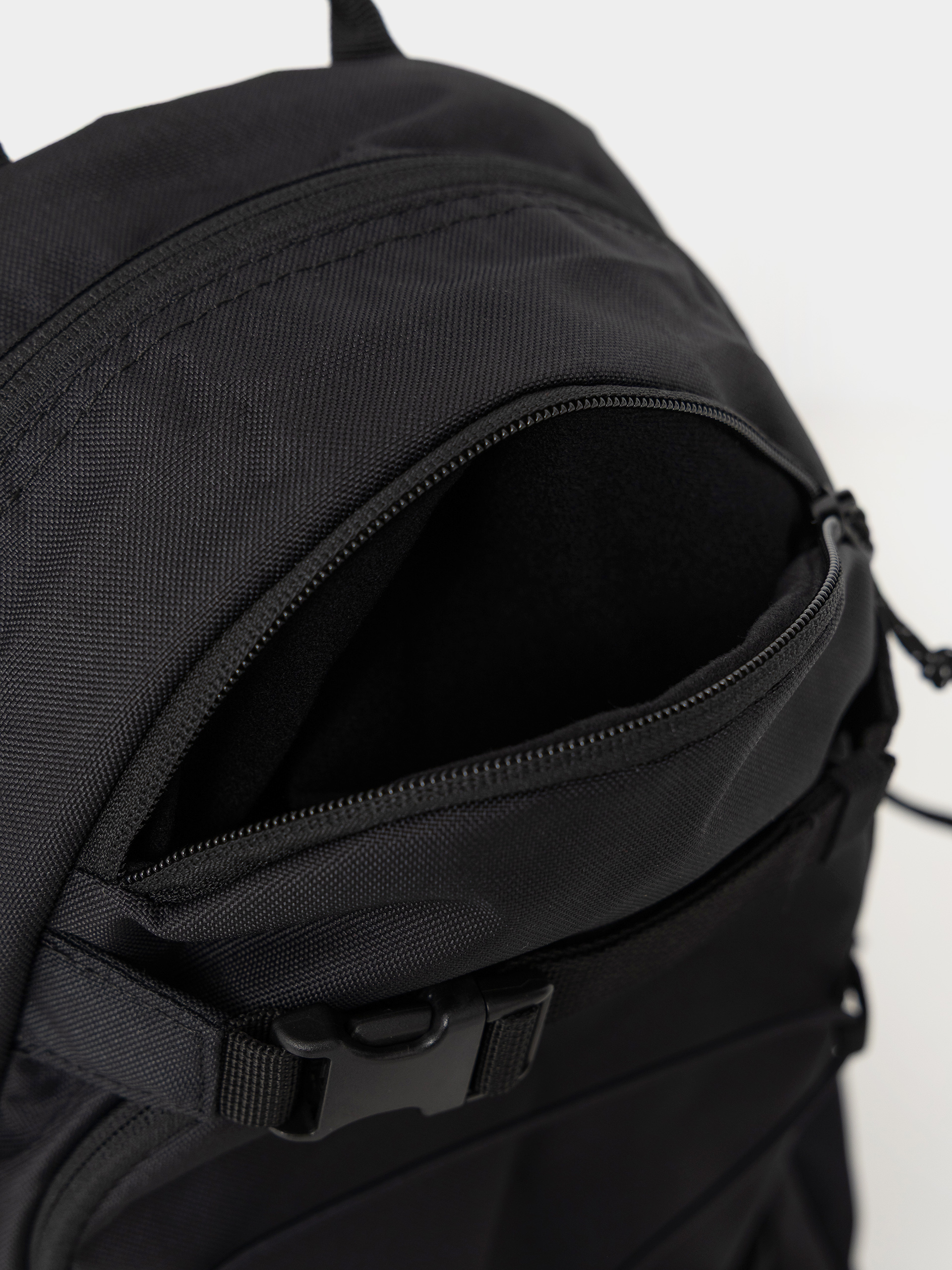 Plecak Dakine Grom 2.0 13L (black)