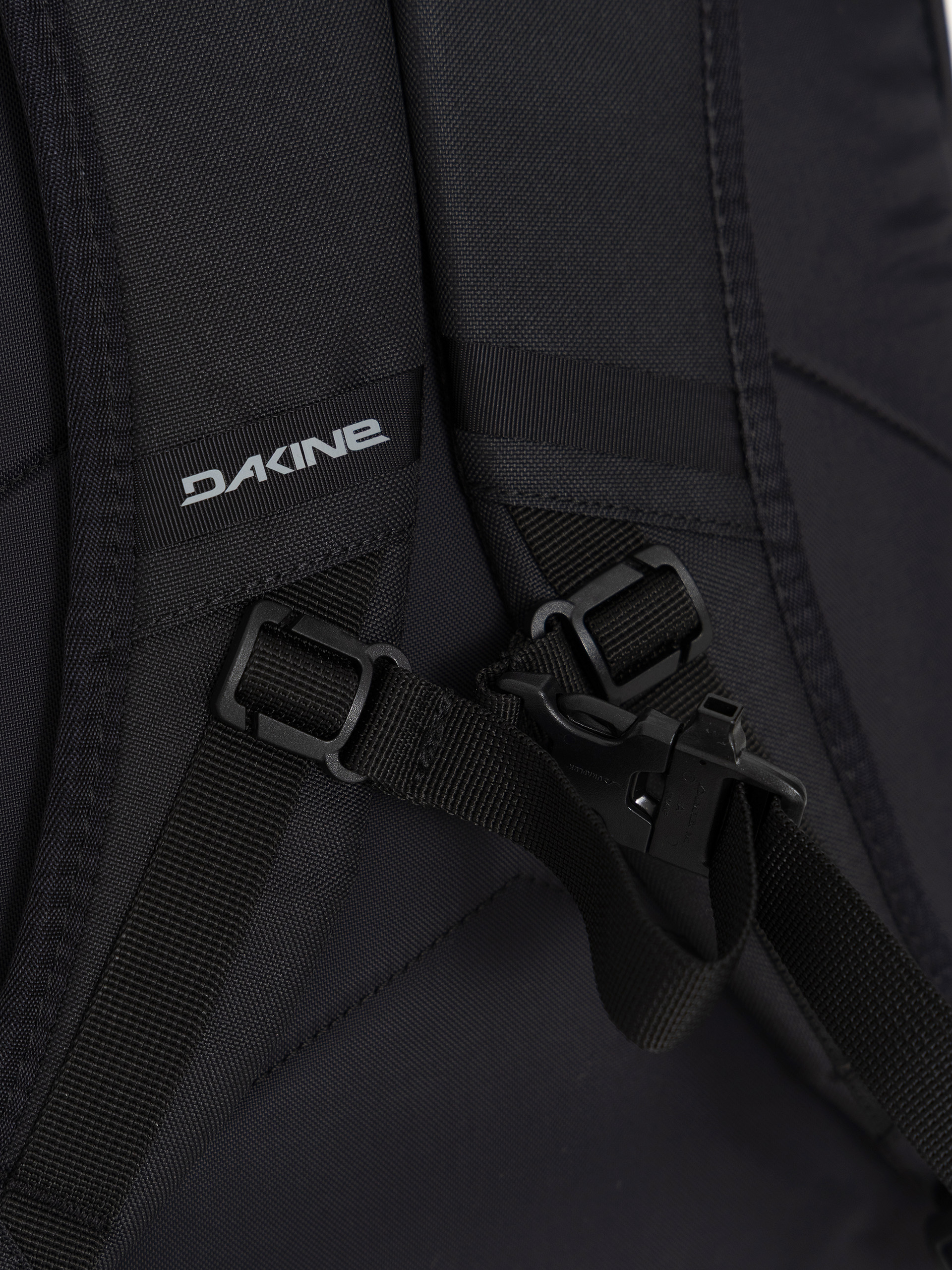 Plecak Dakine Grom 23L (black)
