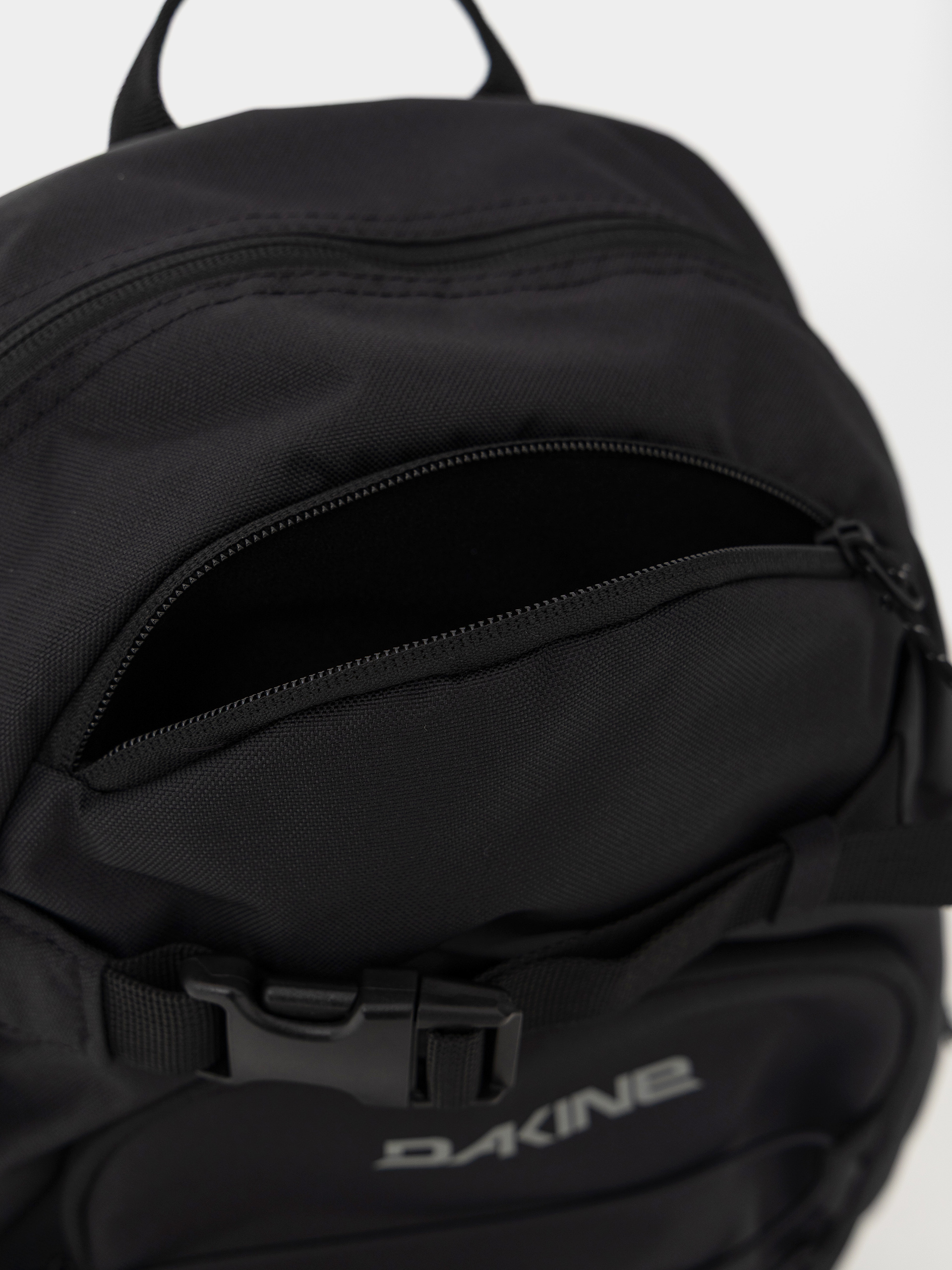 Plecak Dakine Grom 23L (black)