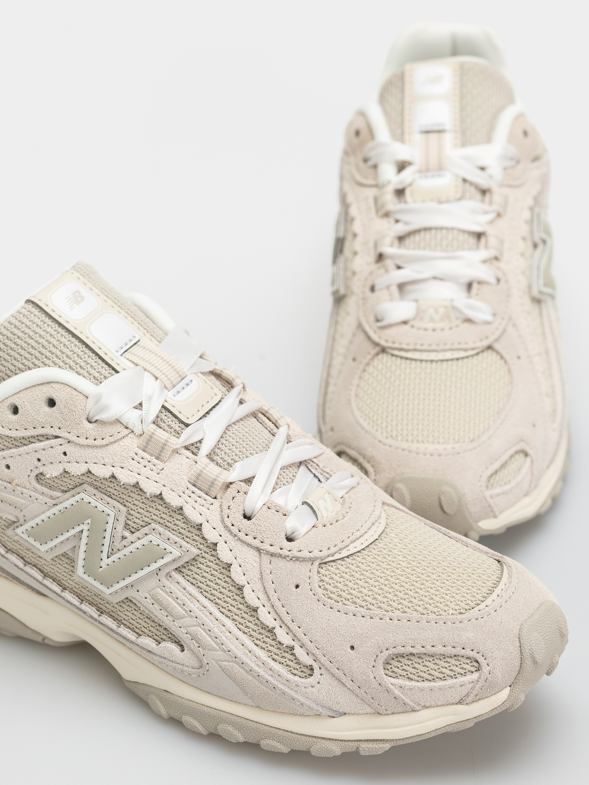 Buty New Balance 204L (sea salt)