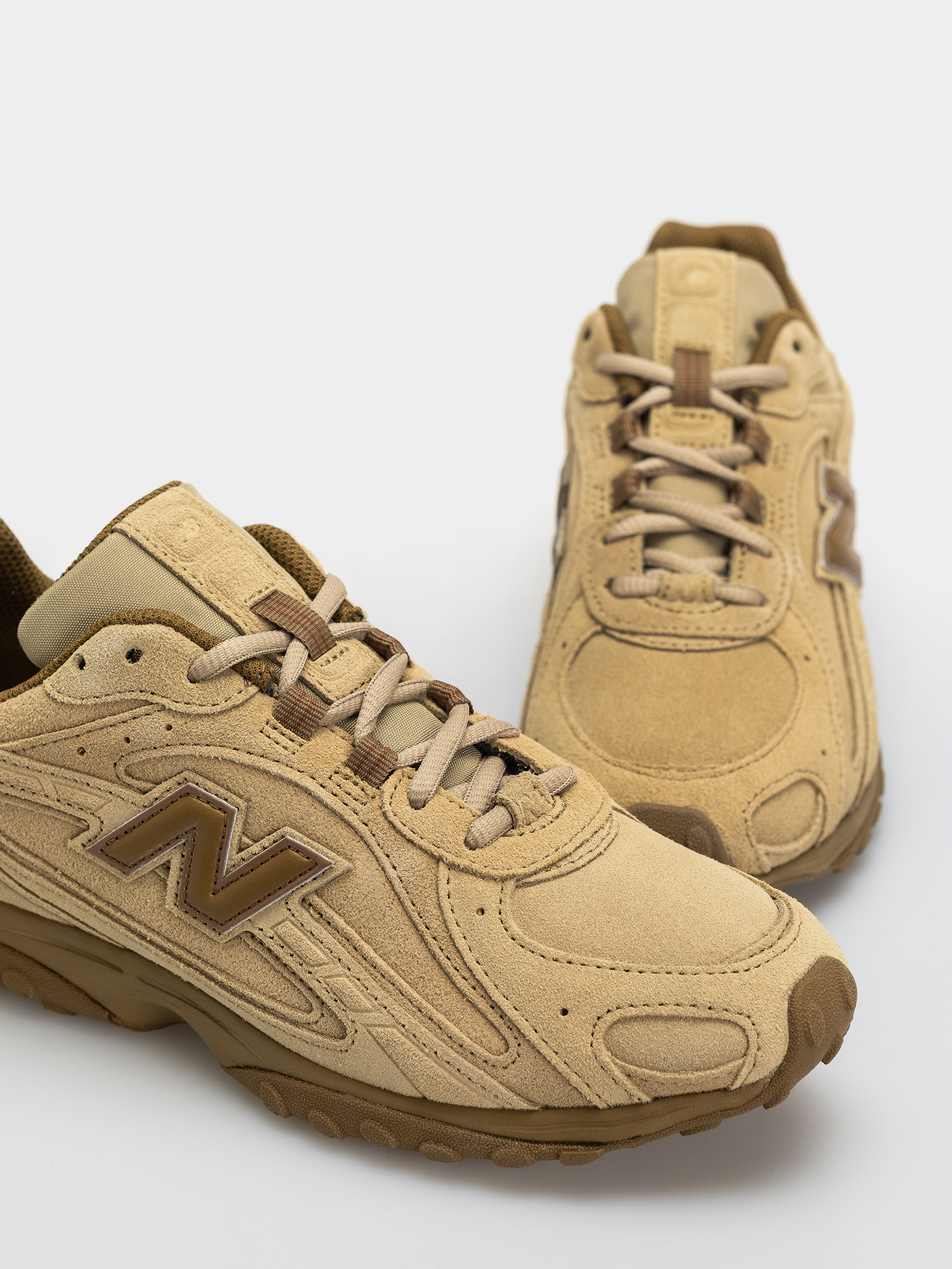 Buty New Balance 204L (quicksand bark)