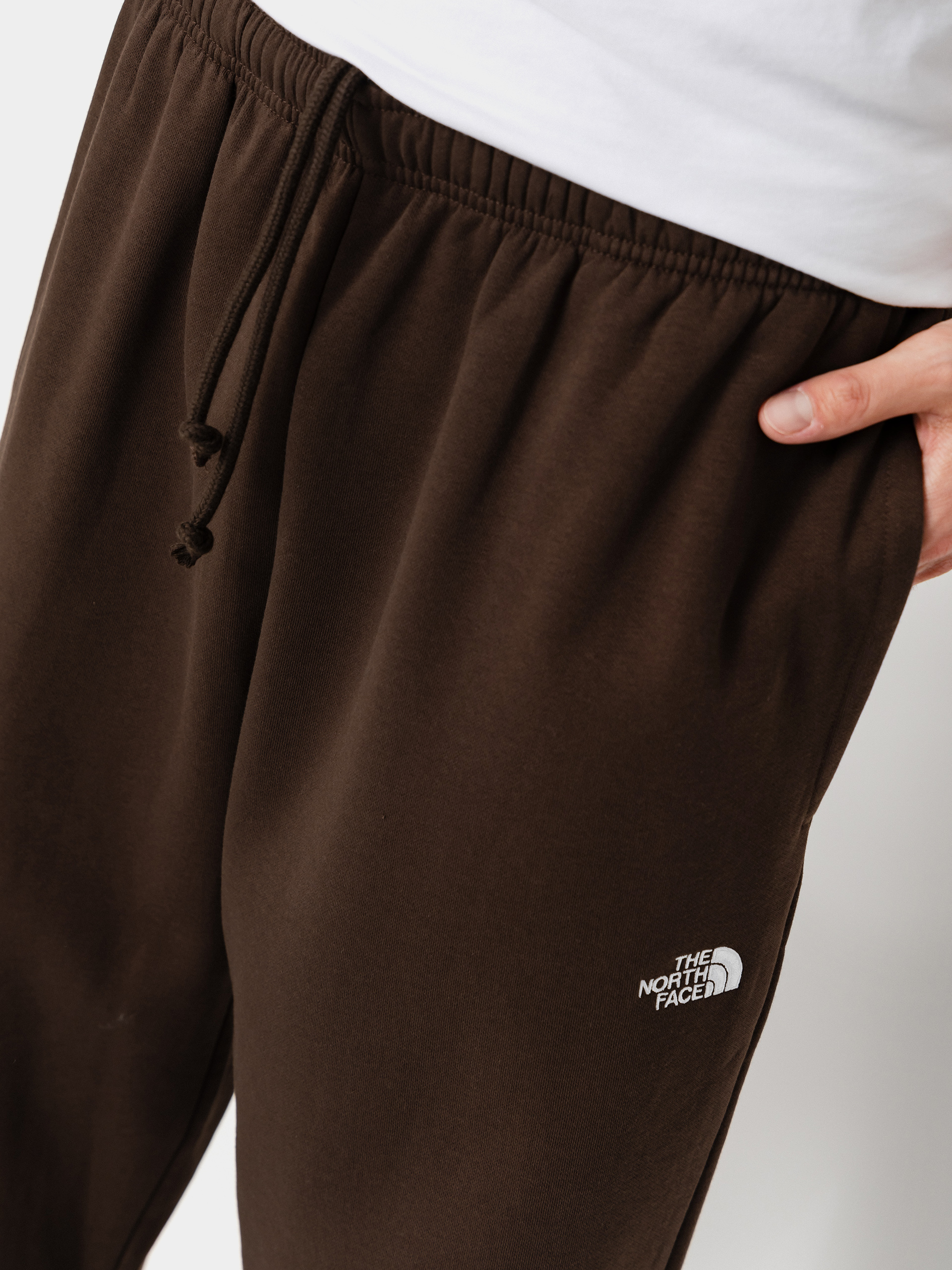 Spodnie The North Face Evolution Simple Dome Regular Jogger (dark chestnut)