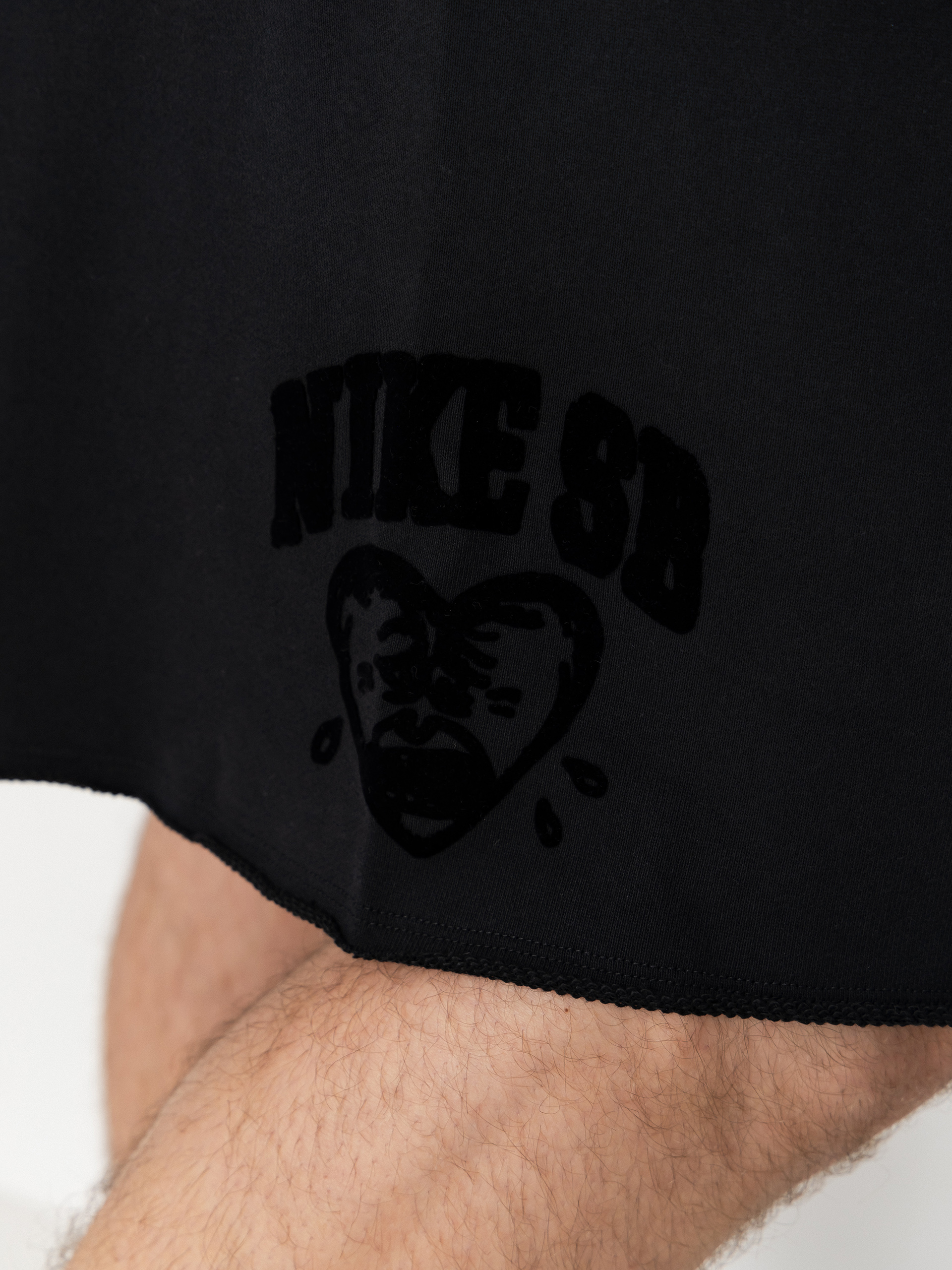 Szorty Nike SB Gfx Flc (black/white)