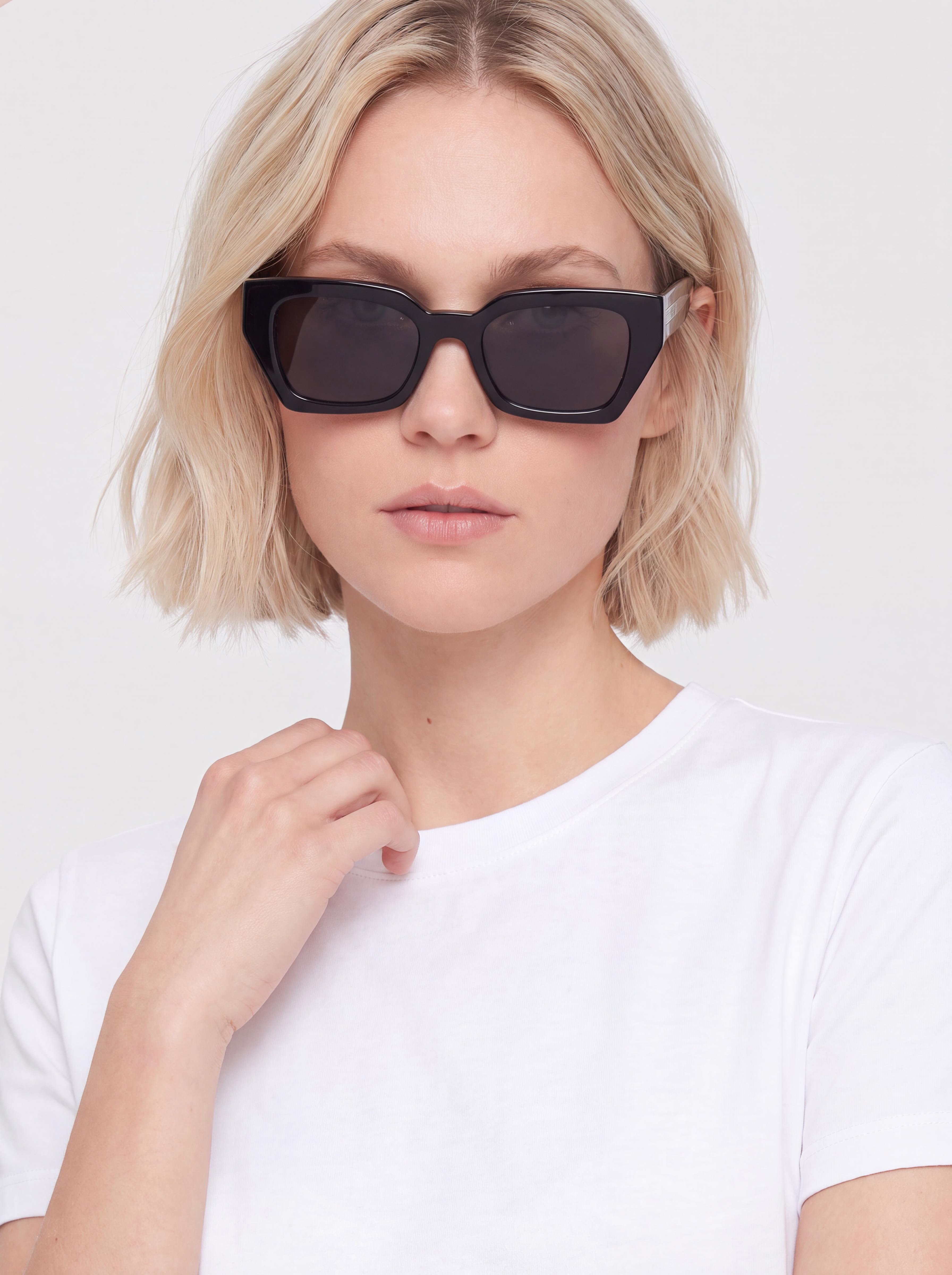 Okulary przeciwsłoneczne MessyWeekend Luna (black/transparent/grey)