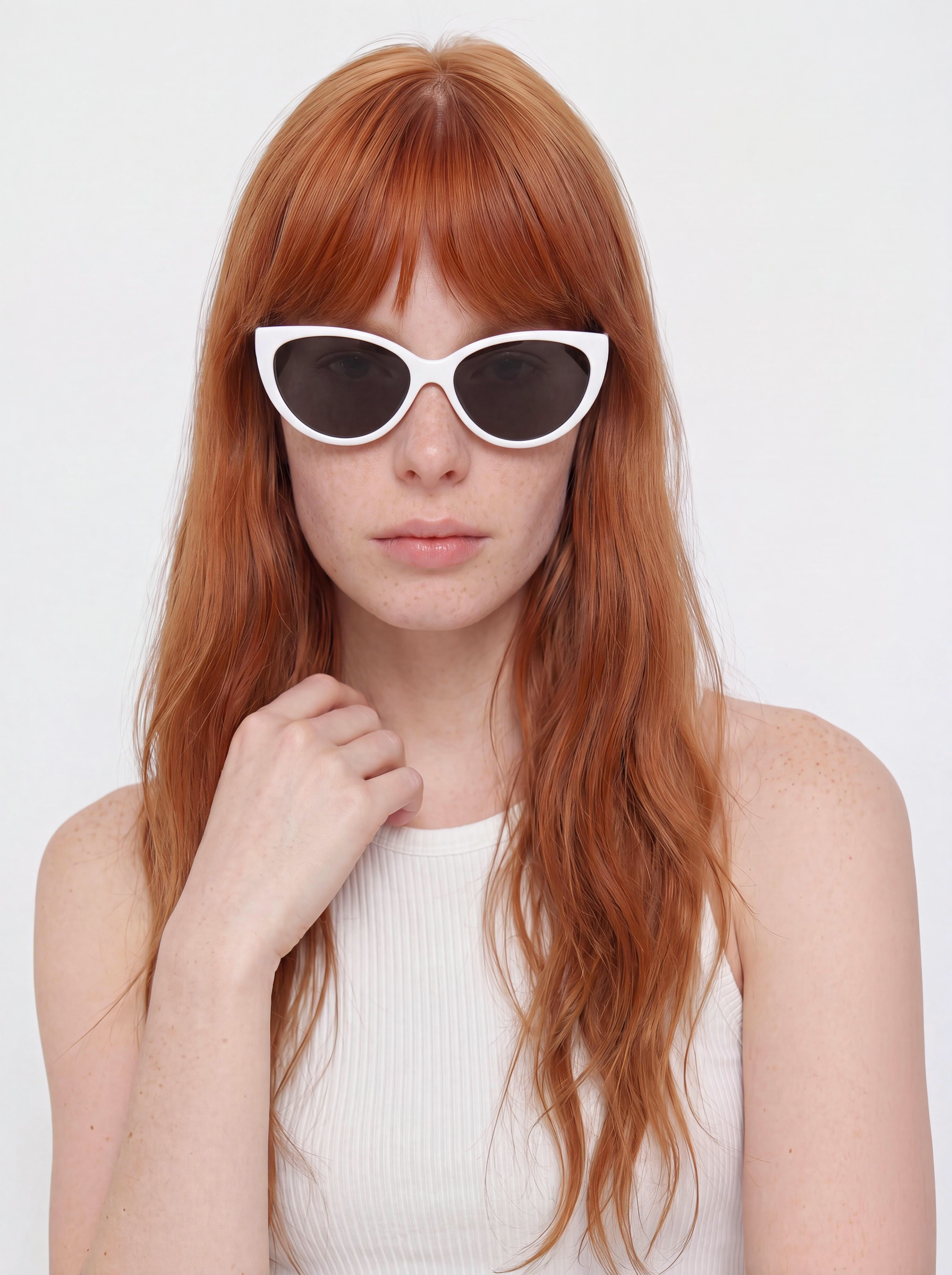 Okulary przeciwsłoneczne Volcom Butter Wmn (gloss white/gray)
