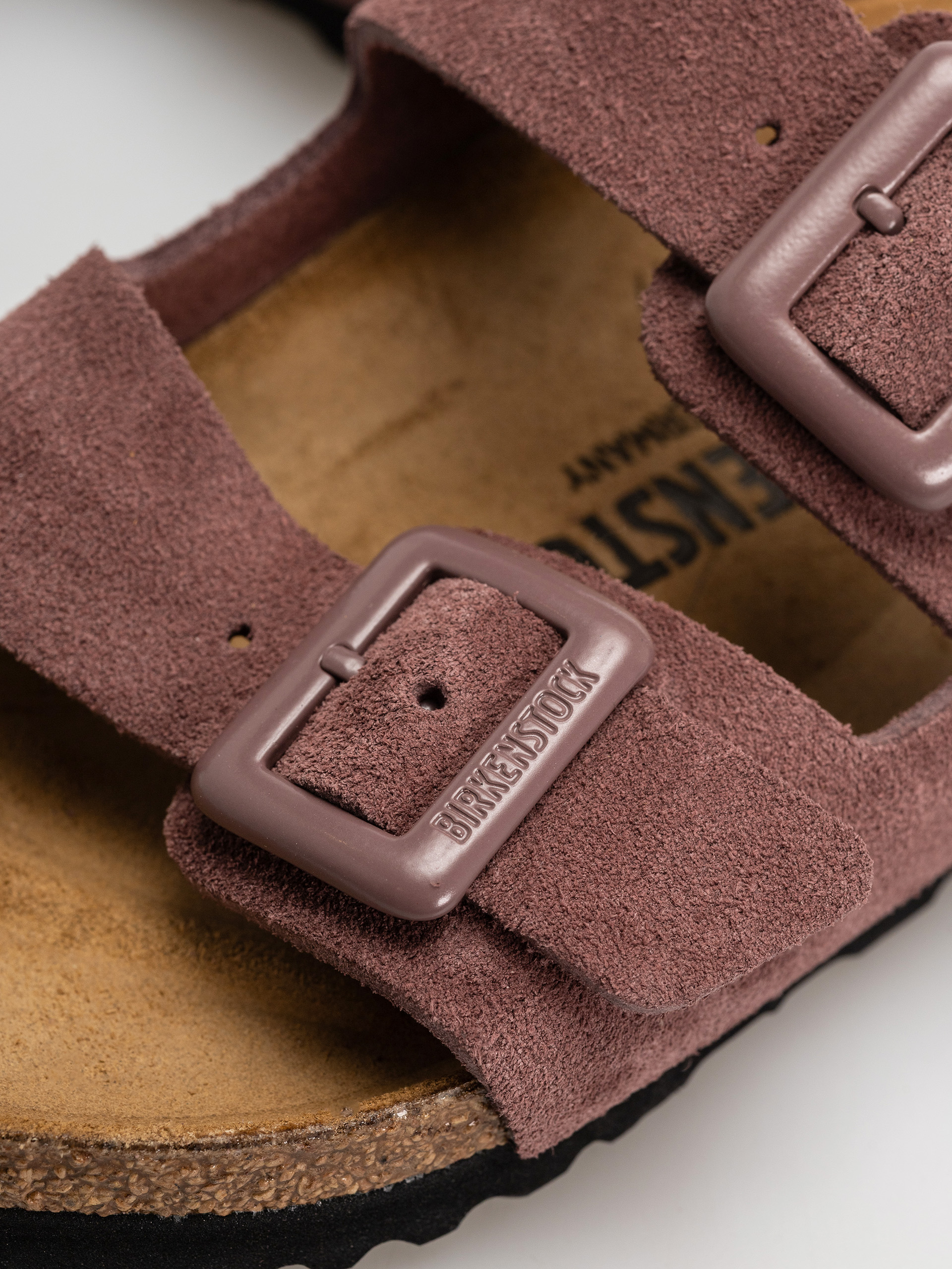 Klapki Birkenstock Arizona Suede Leather Cushion Buckle Narrow Wmn (pepper)