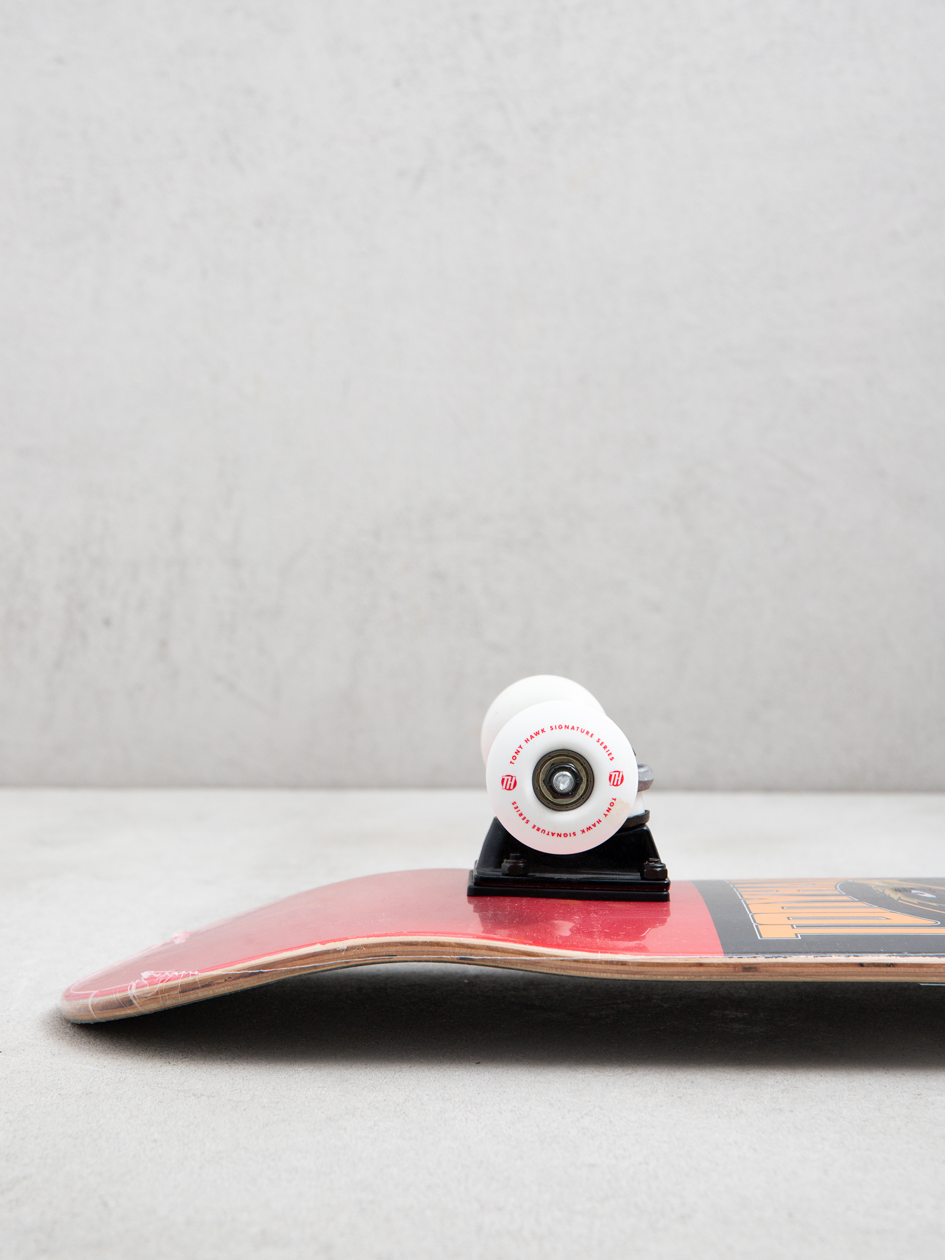 Deskorolka Tony Hawk Bird Logo (red)