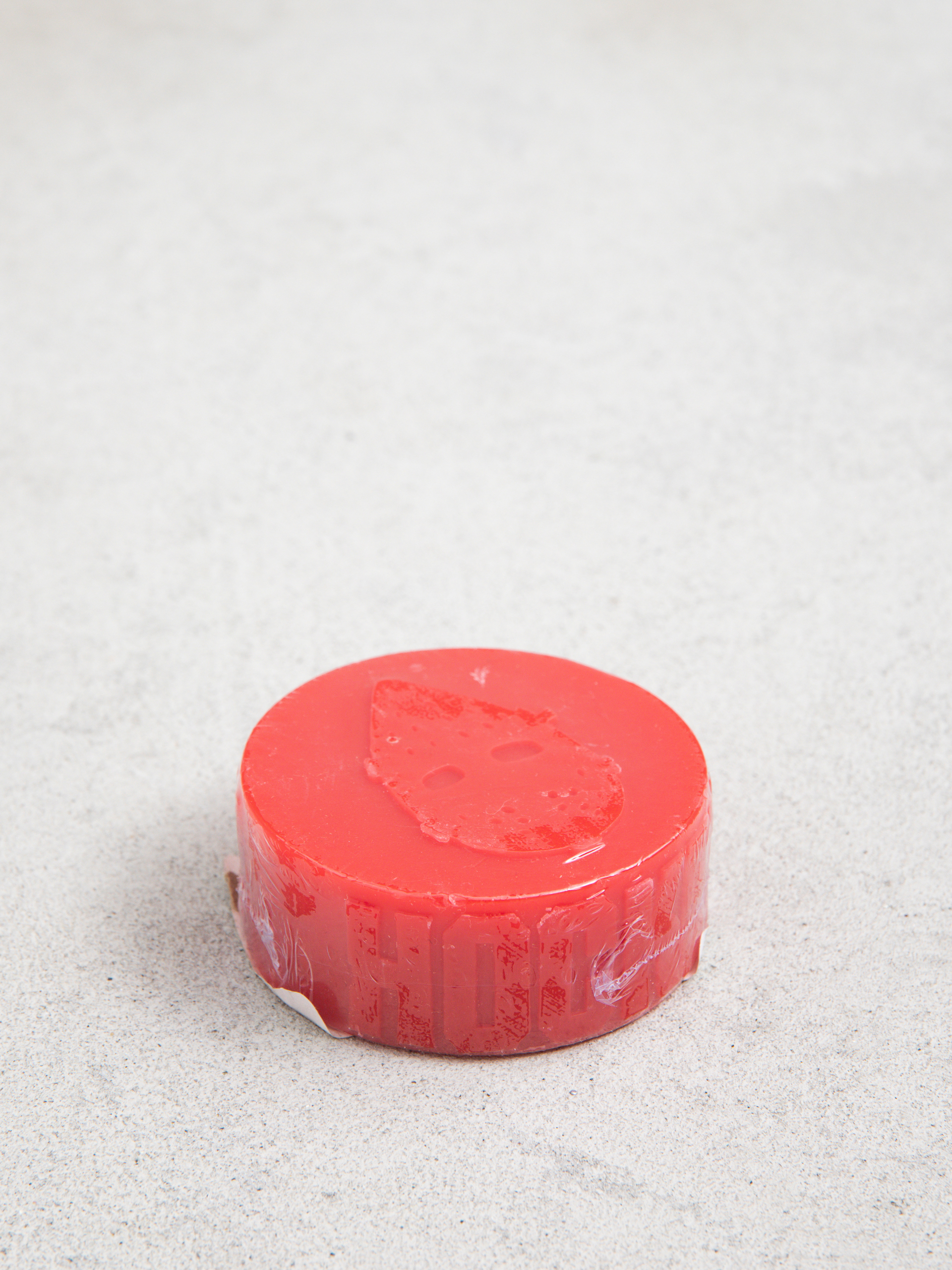 Wosk Hockey Puck (red)