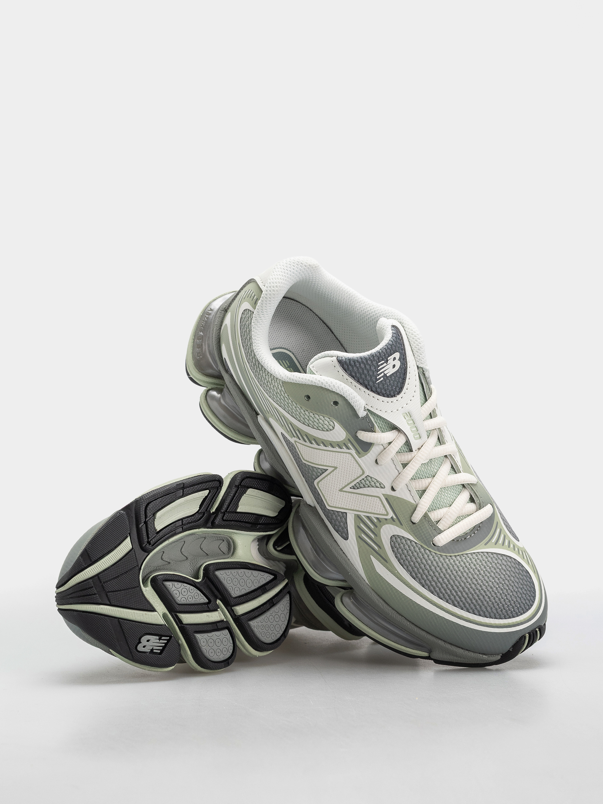 Buty New Balance 2000 (silver moss/bayberry/sea salt)