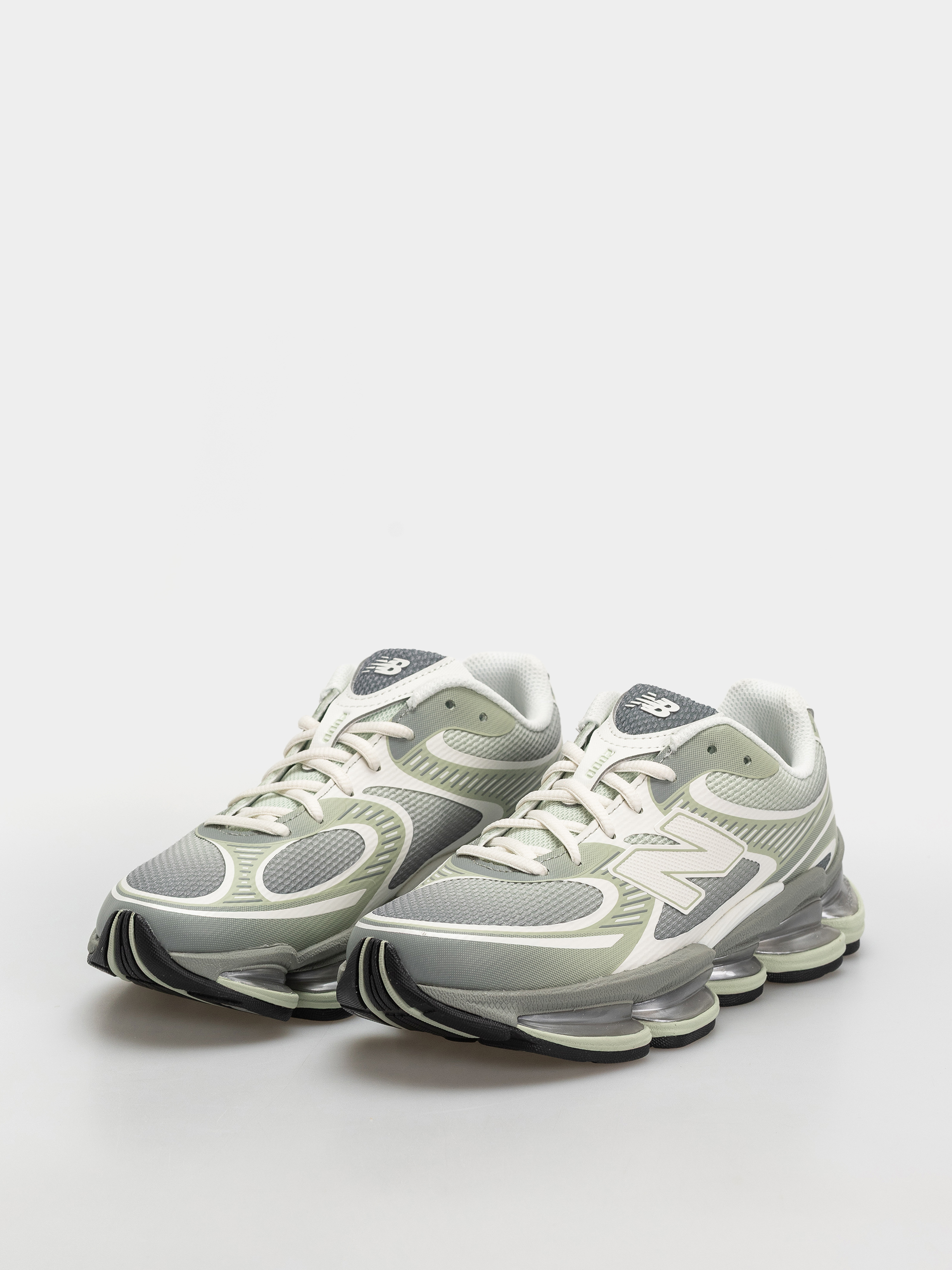 Buty New Balance 2000 (silver moss/bayberry/sea salt)