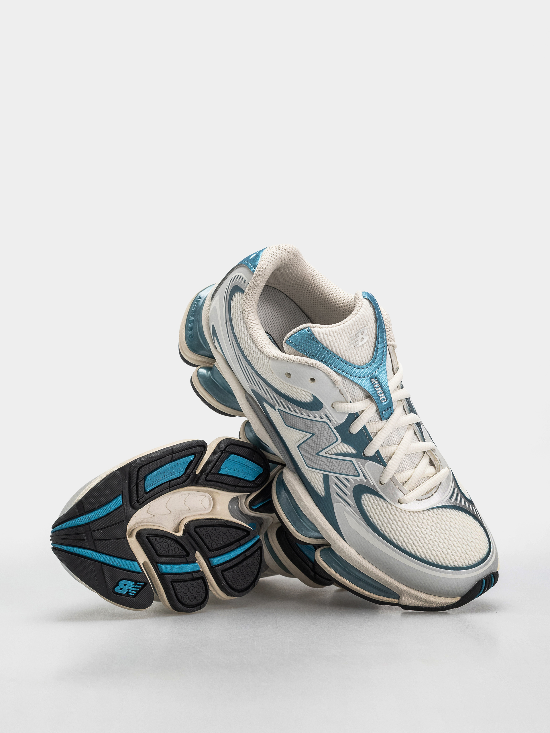 Buty New Balance 2000 (sea salt/altitude metallic)