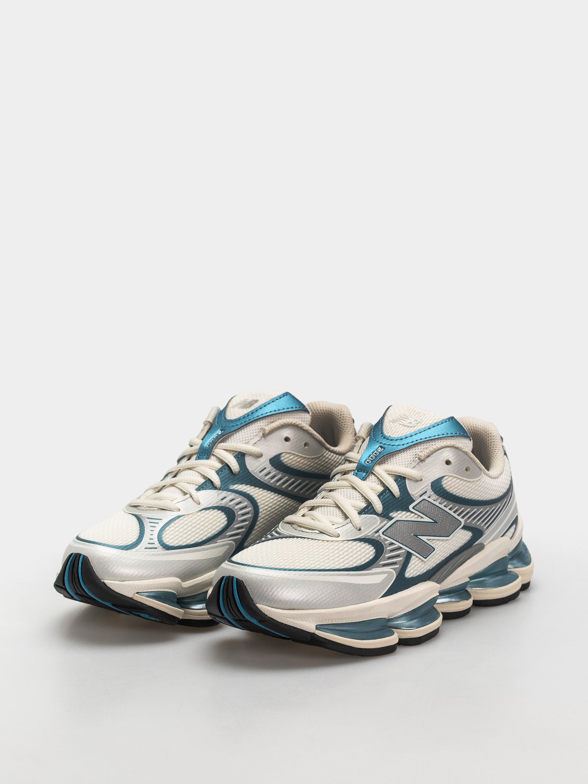 Buty New Balance 2000 (sea salt/altitude metallic)