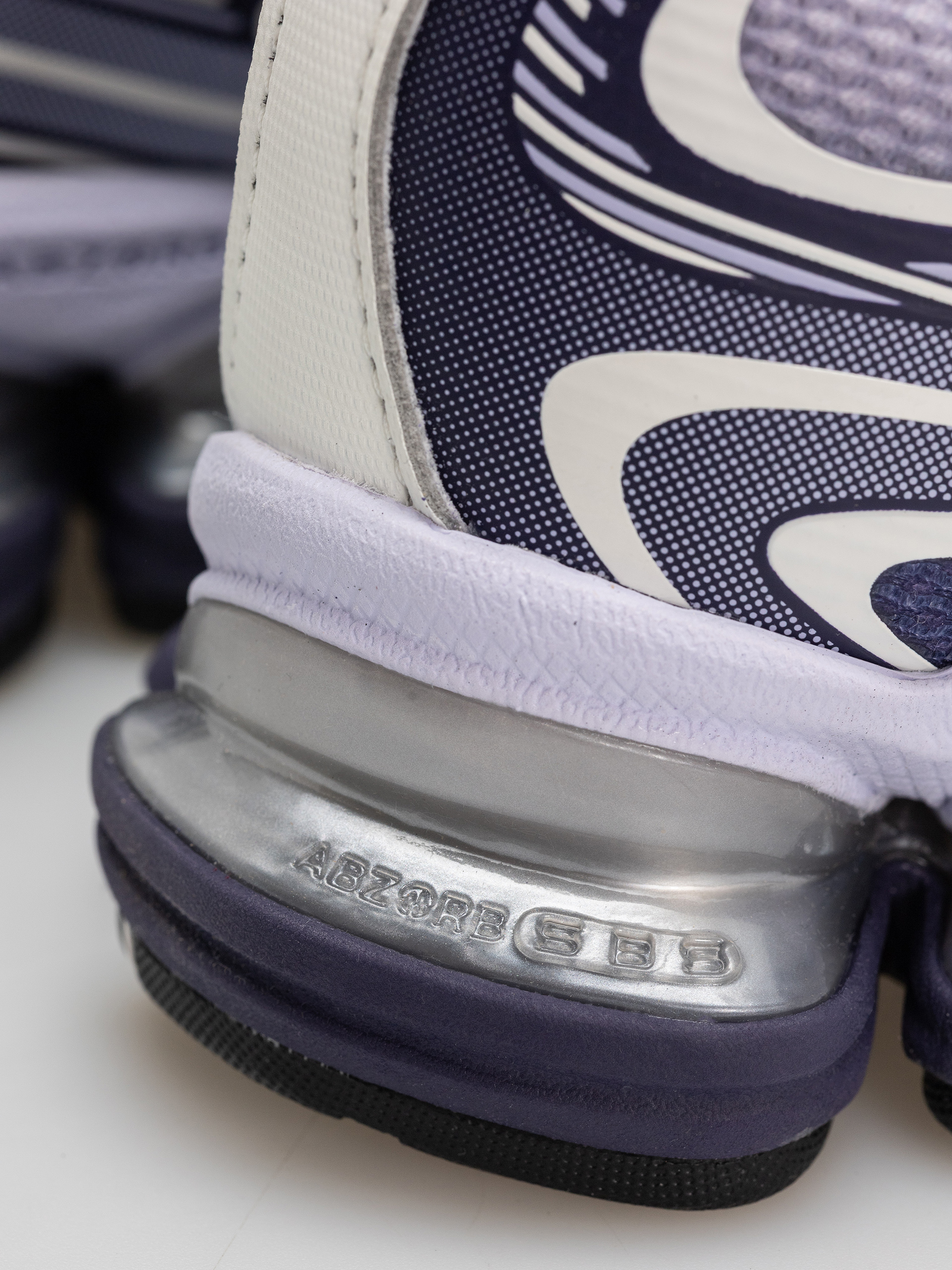 Buty New Balance 2000 (boysenberry/smoked violet/sea salt)