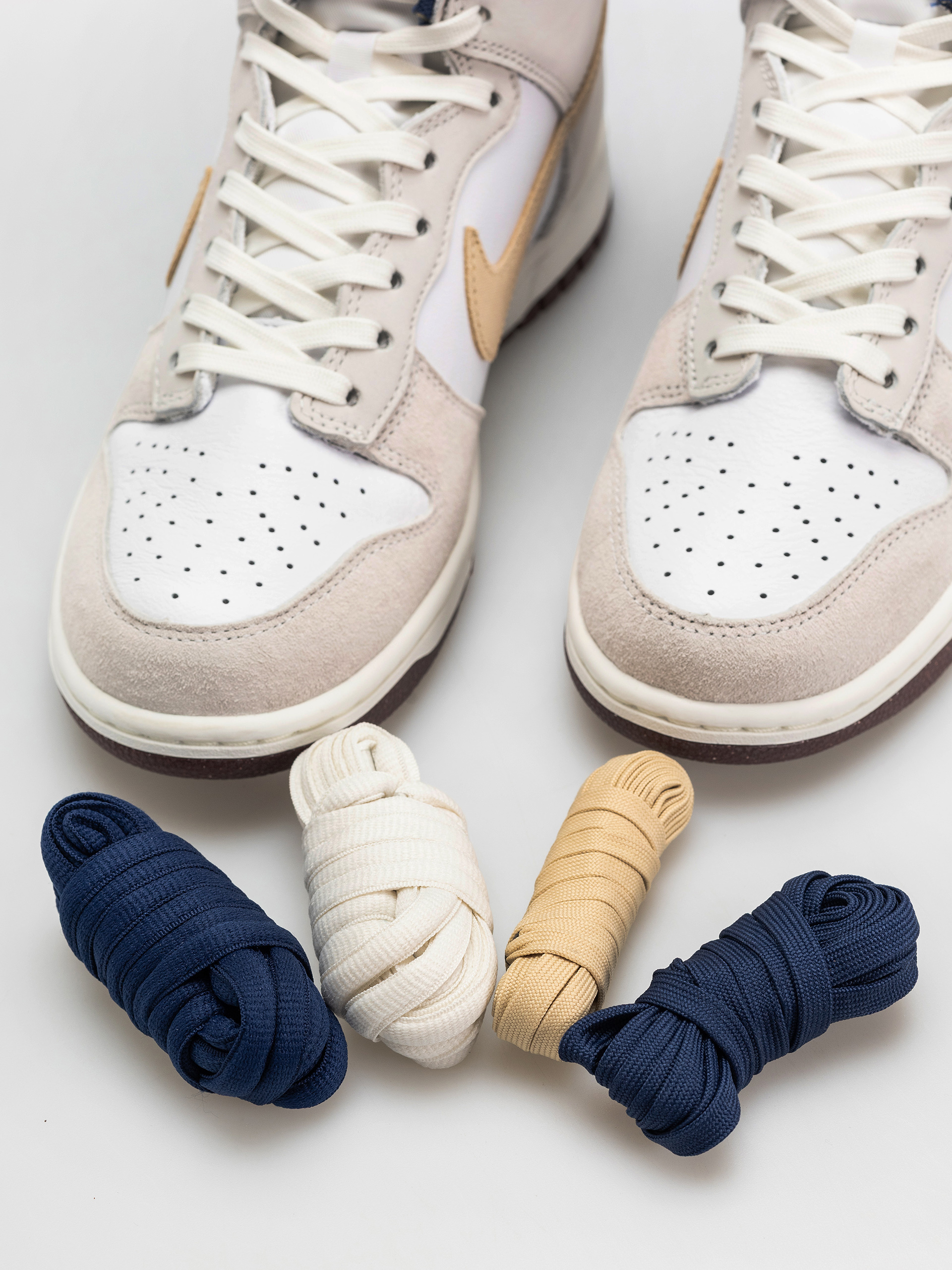 Buty Nike SB Dunk High Pro QS Beyond (white/ivorysand duneblue void)