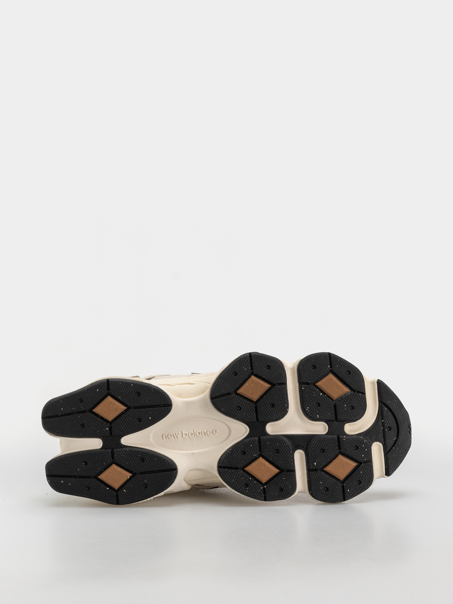 Buty New Balance 9060 (breakfast tea/angora)