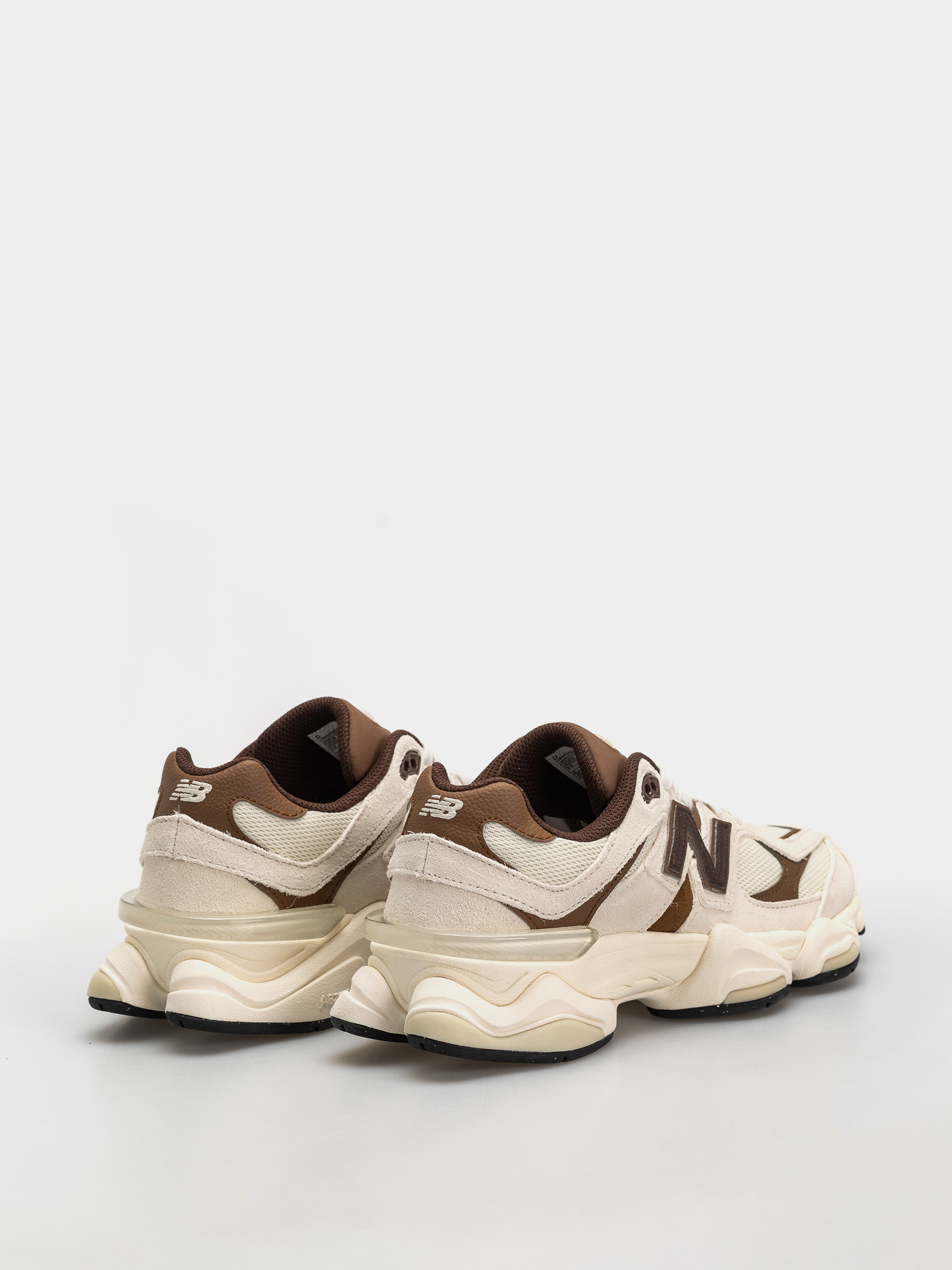 Buty New Balance 9060 (breakfast tea/angora)