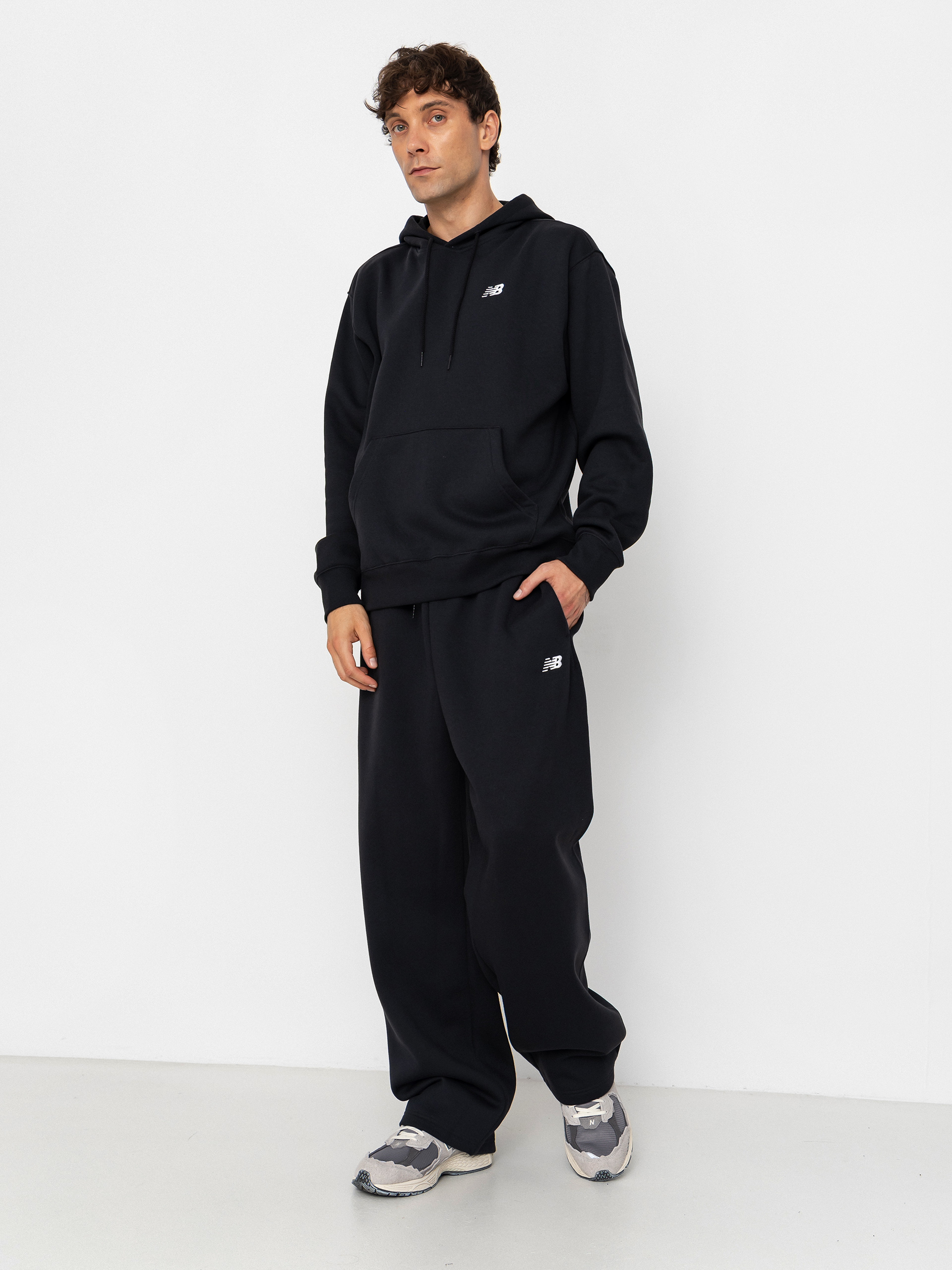 Bluza z kapturem New Balance Sport Essentials Fleece HD (black)