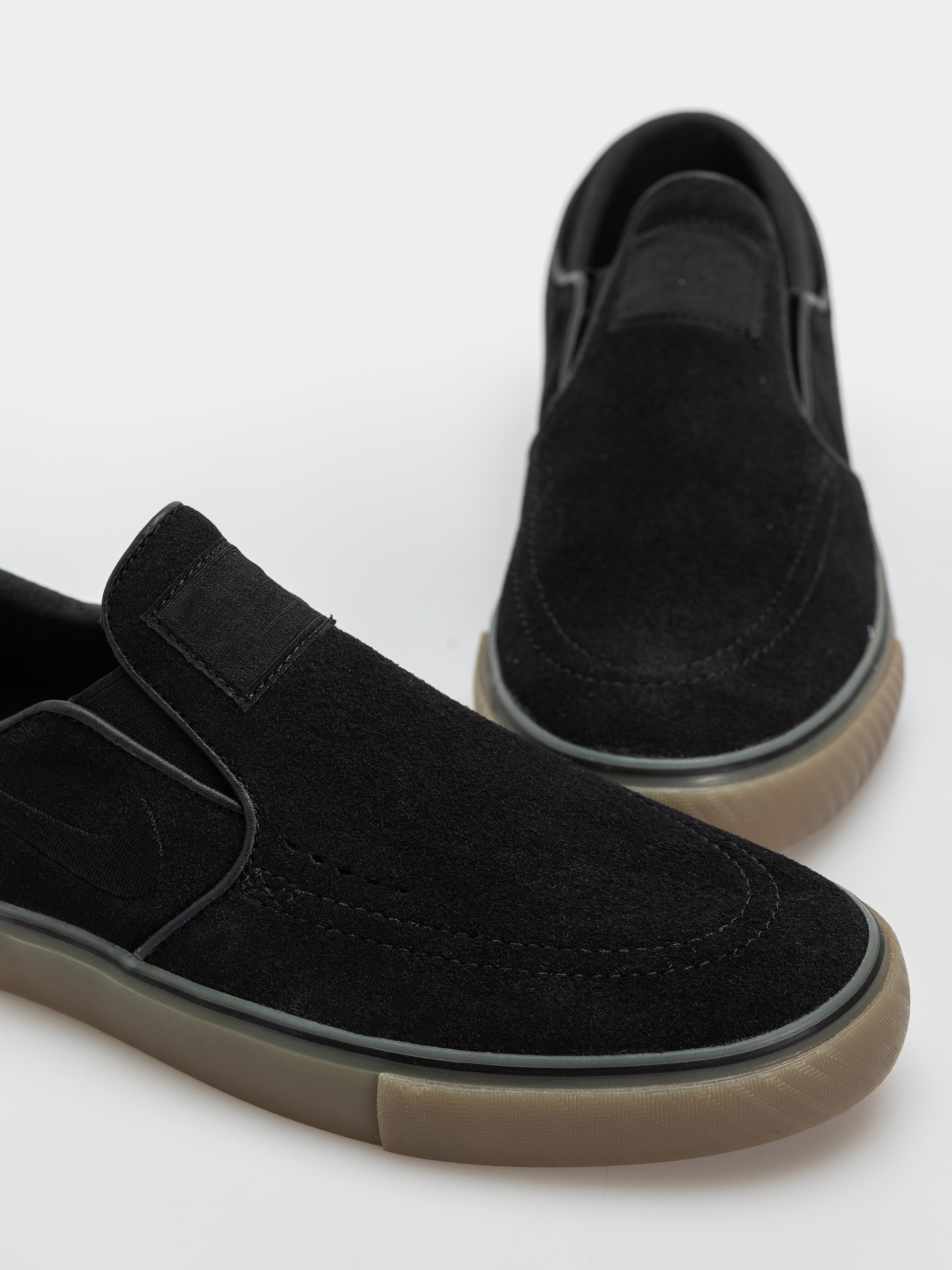 Buty Nike SB Janoski+ Slip (black/black black gum light brown)