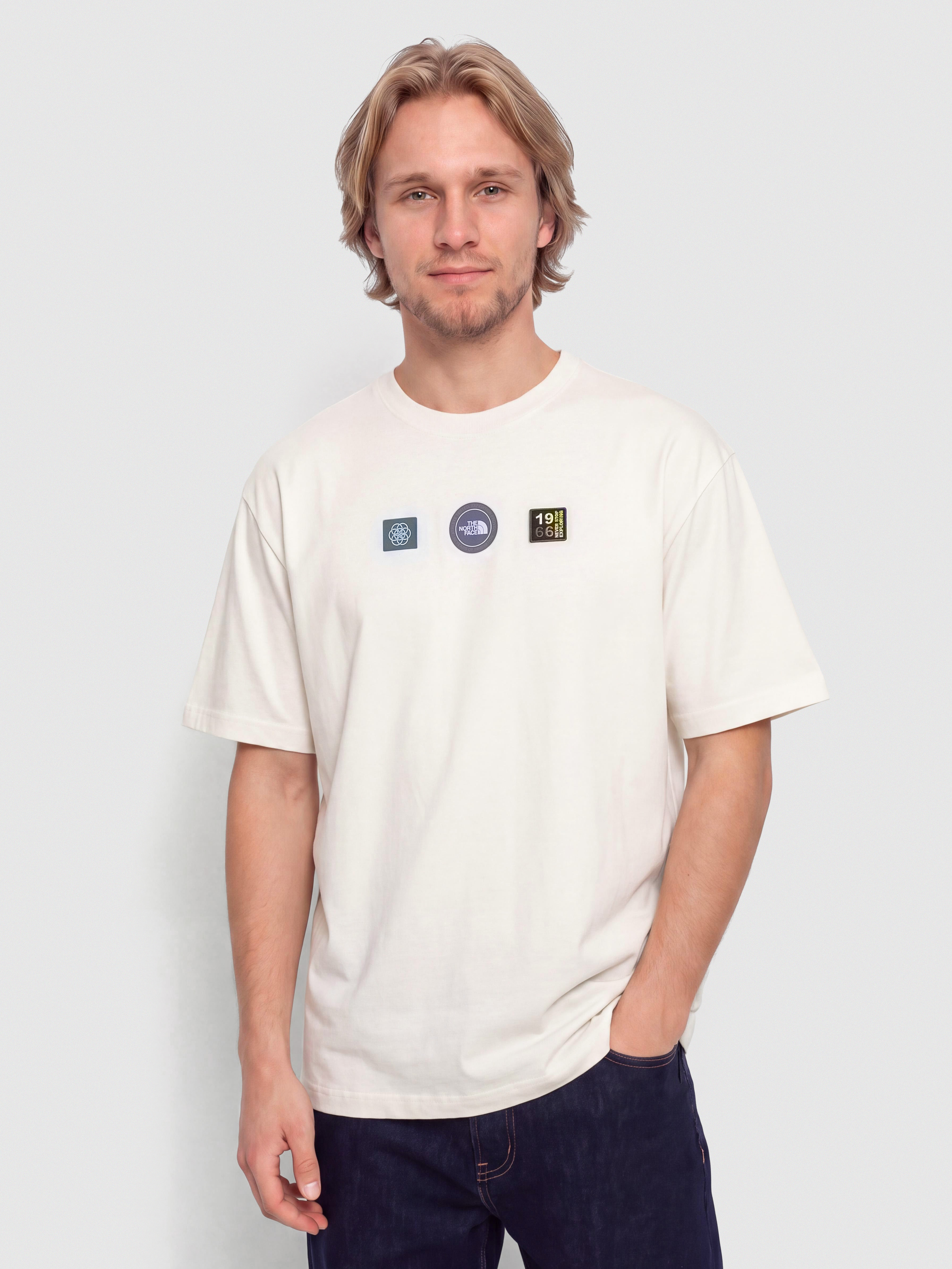 T-shirt The North Face Explorer Badges Relaxed (white dune)