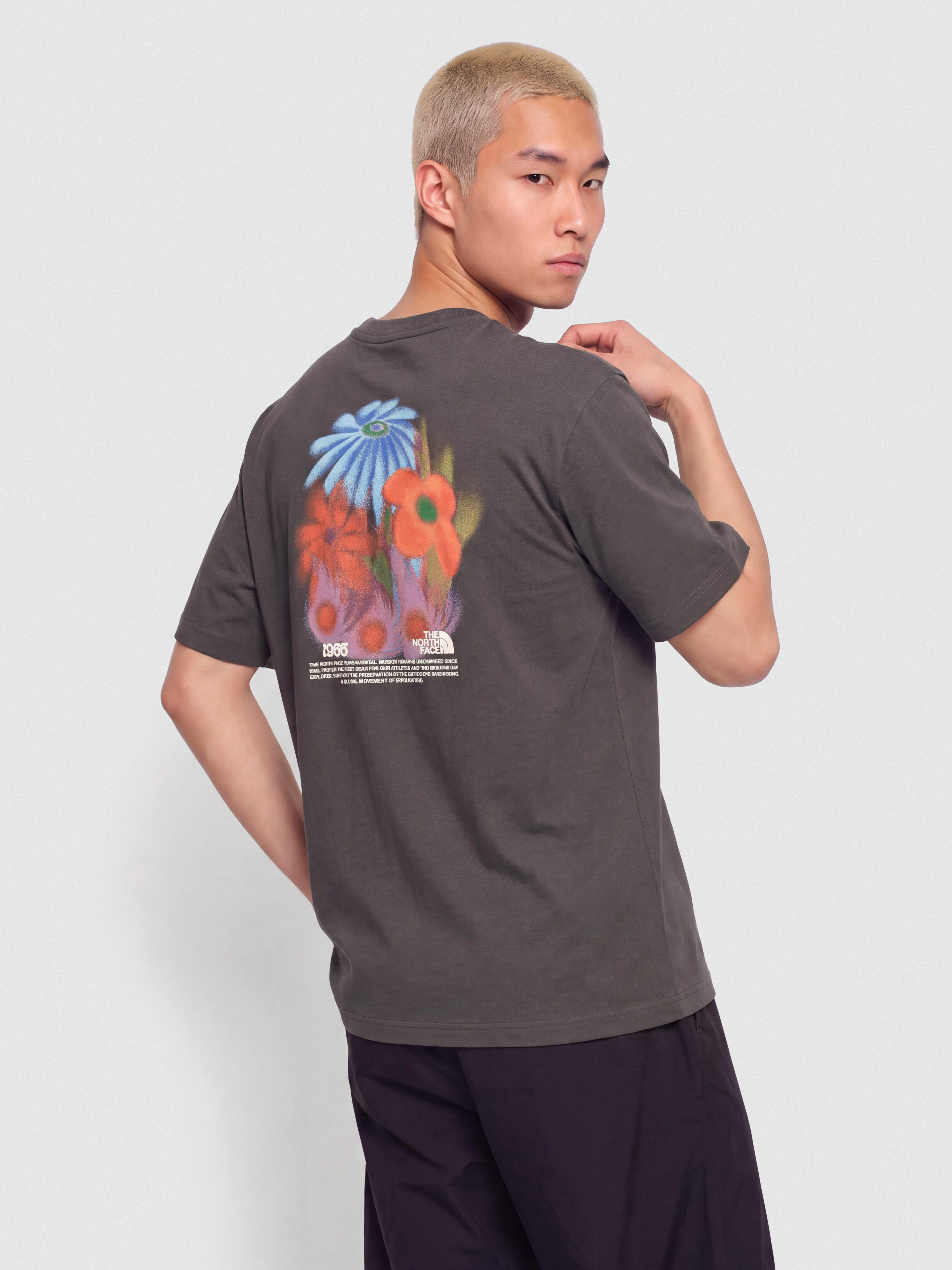 T-shirt The North Face Flora Relaxed (anthracite grey)
