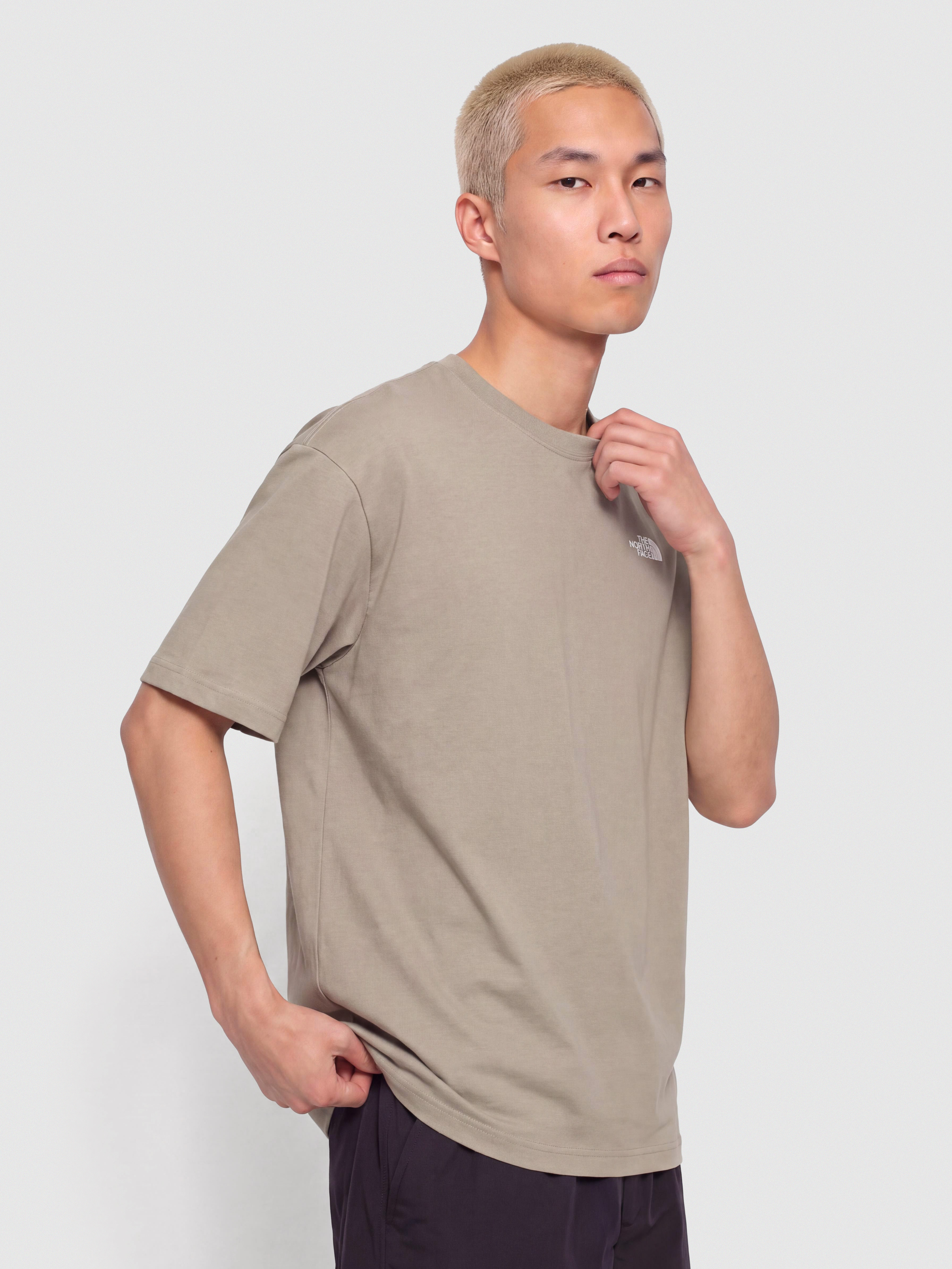 T-shirt The North Face Tnf Essential Simple Dome (stone slab)