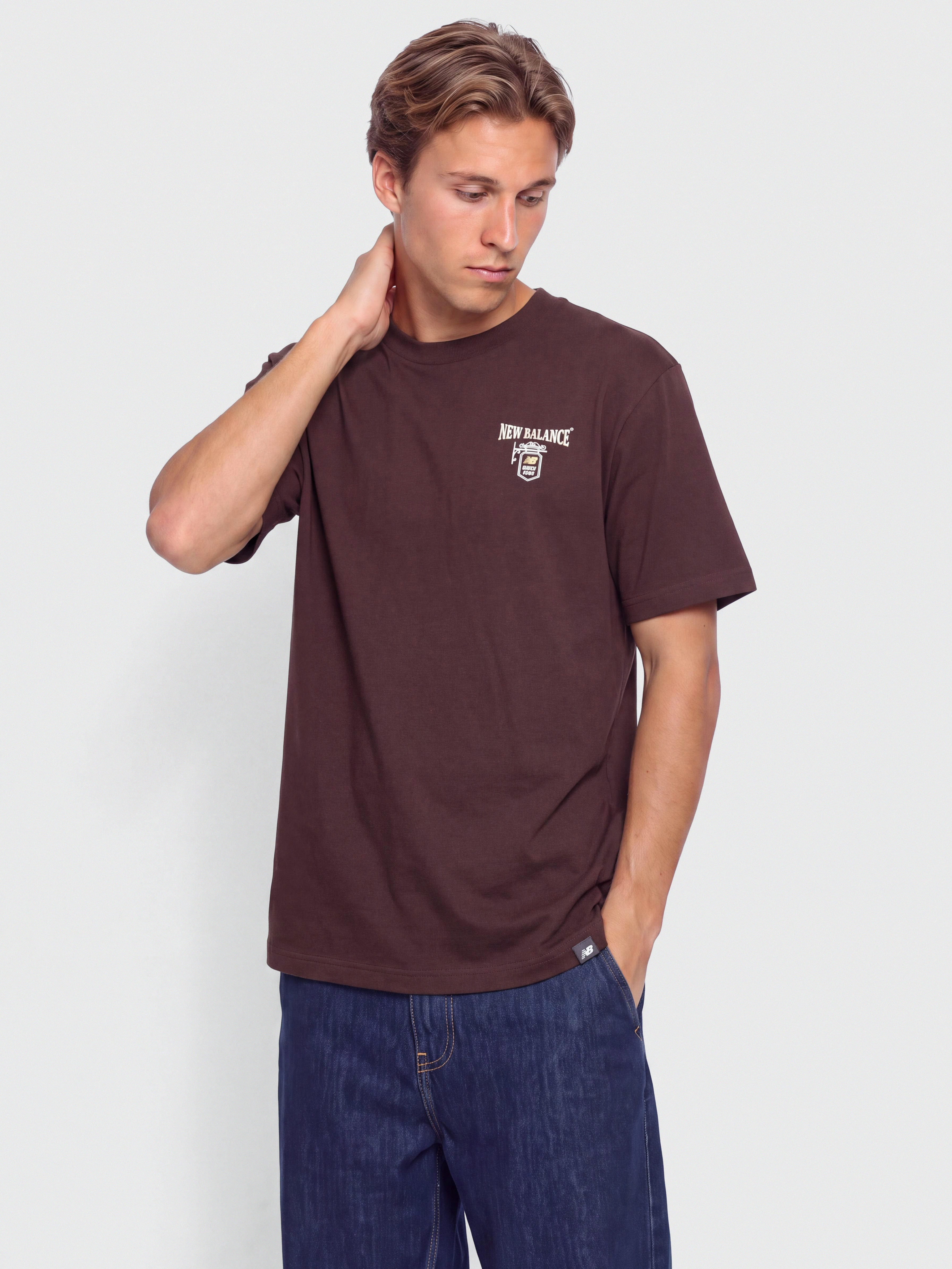 T-shirt New Balance Grab a Bite London (cherry leather)