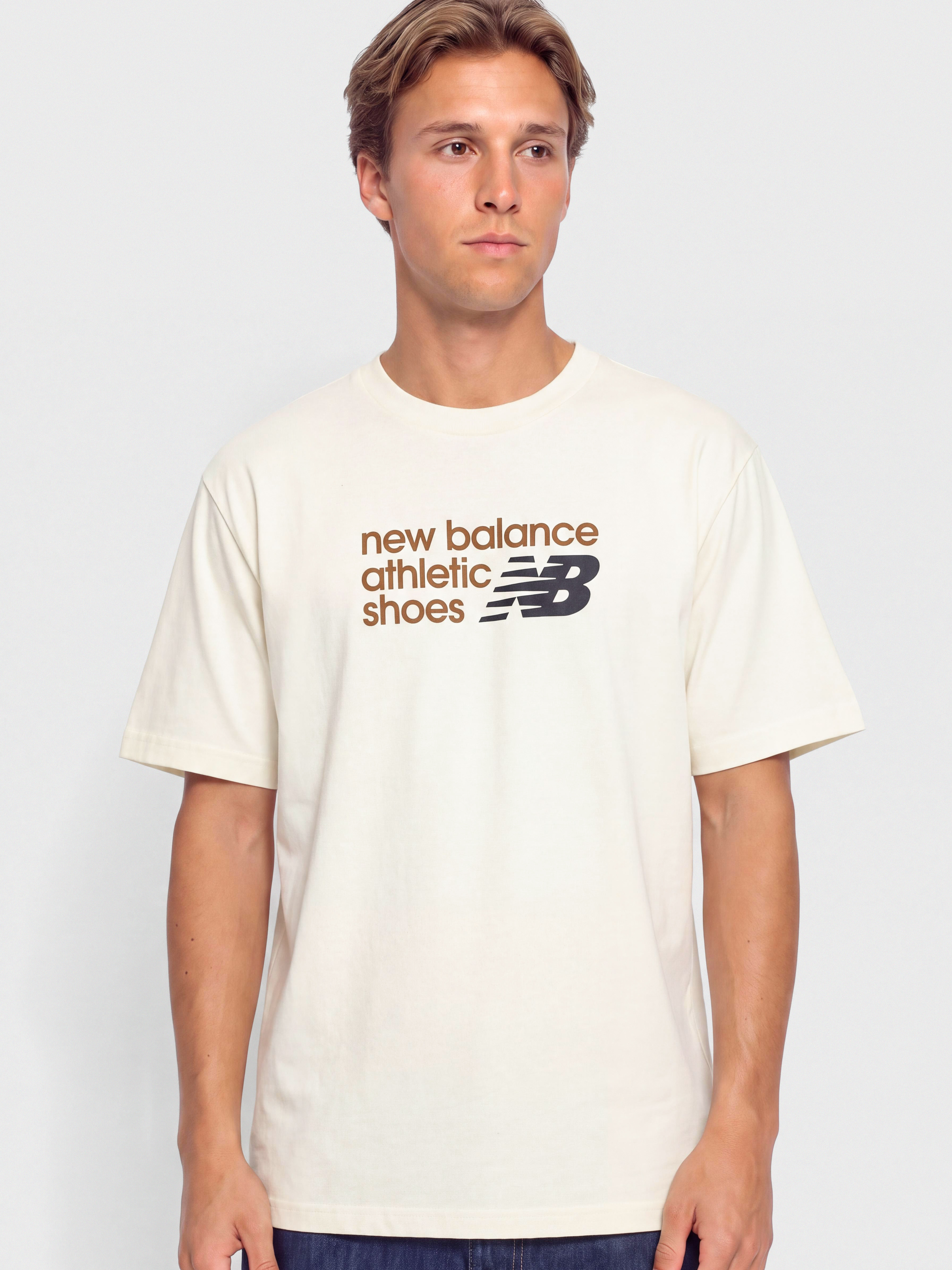 T-shirt New Balance Athletics Premium Relaxed Chest Logo (angora)
