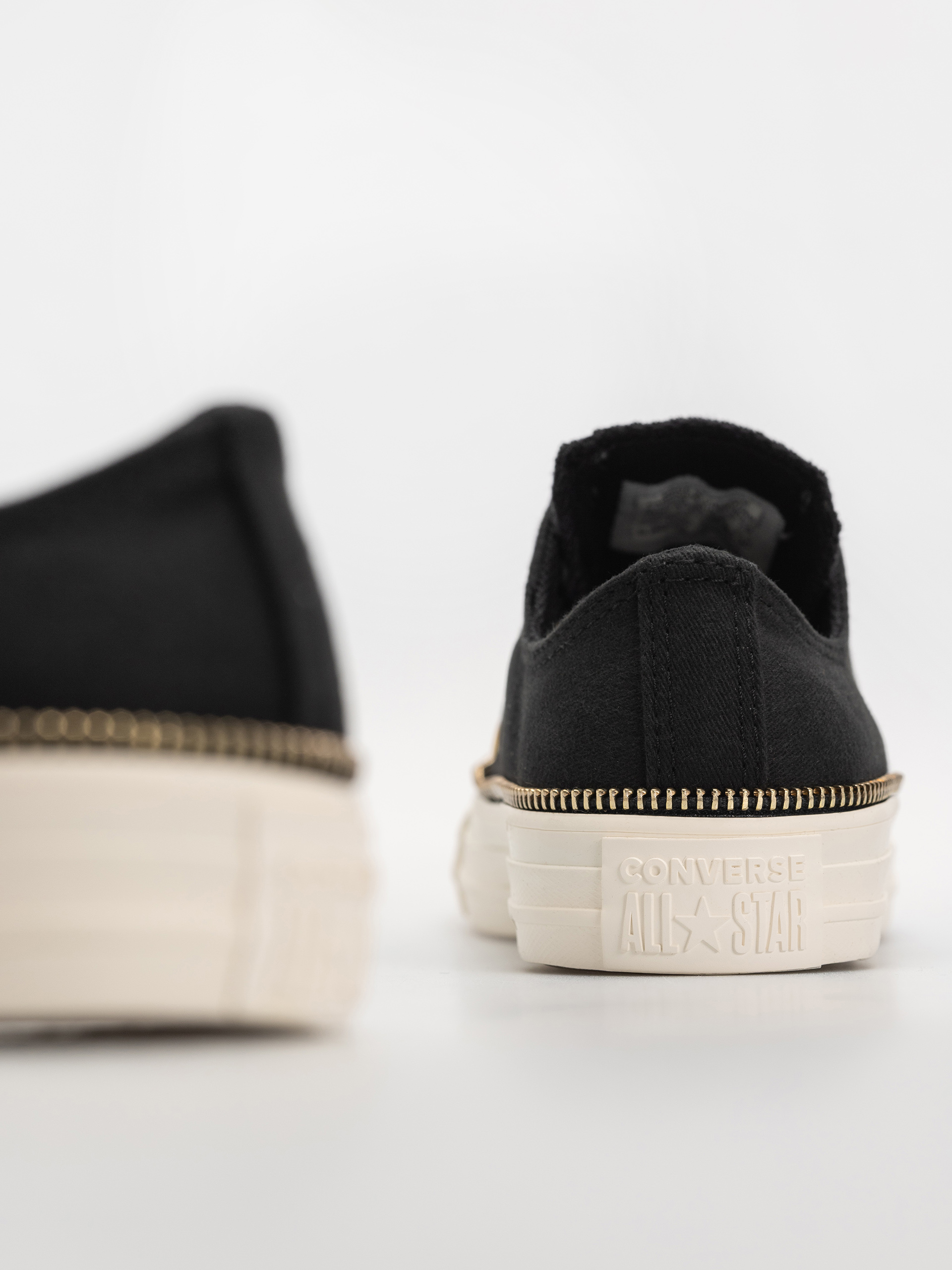 Trampki Converse Chuck Taylor All Star Ox Wmn (black/egret/gold)