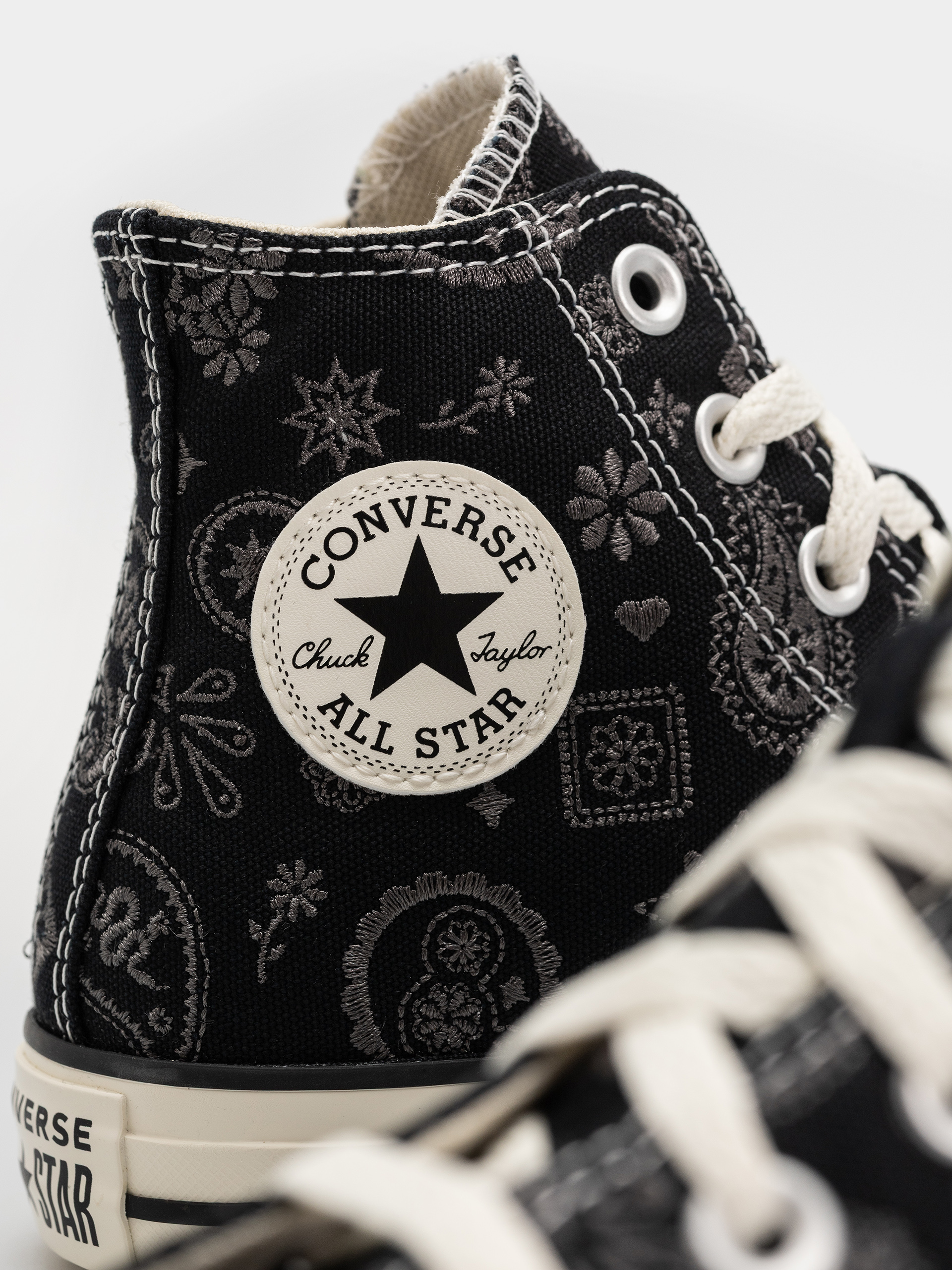 Trampki Converse Chuck Taylor All Star Hi Wmn (black/dark matter/natural ivory)
