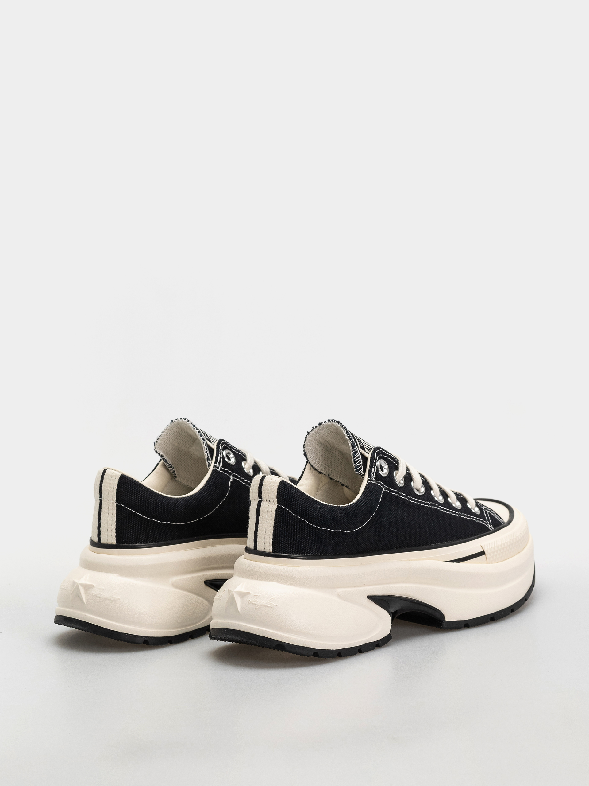 Buty Converse Run Star Crush Ox Wmn (black/egret/black)
