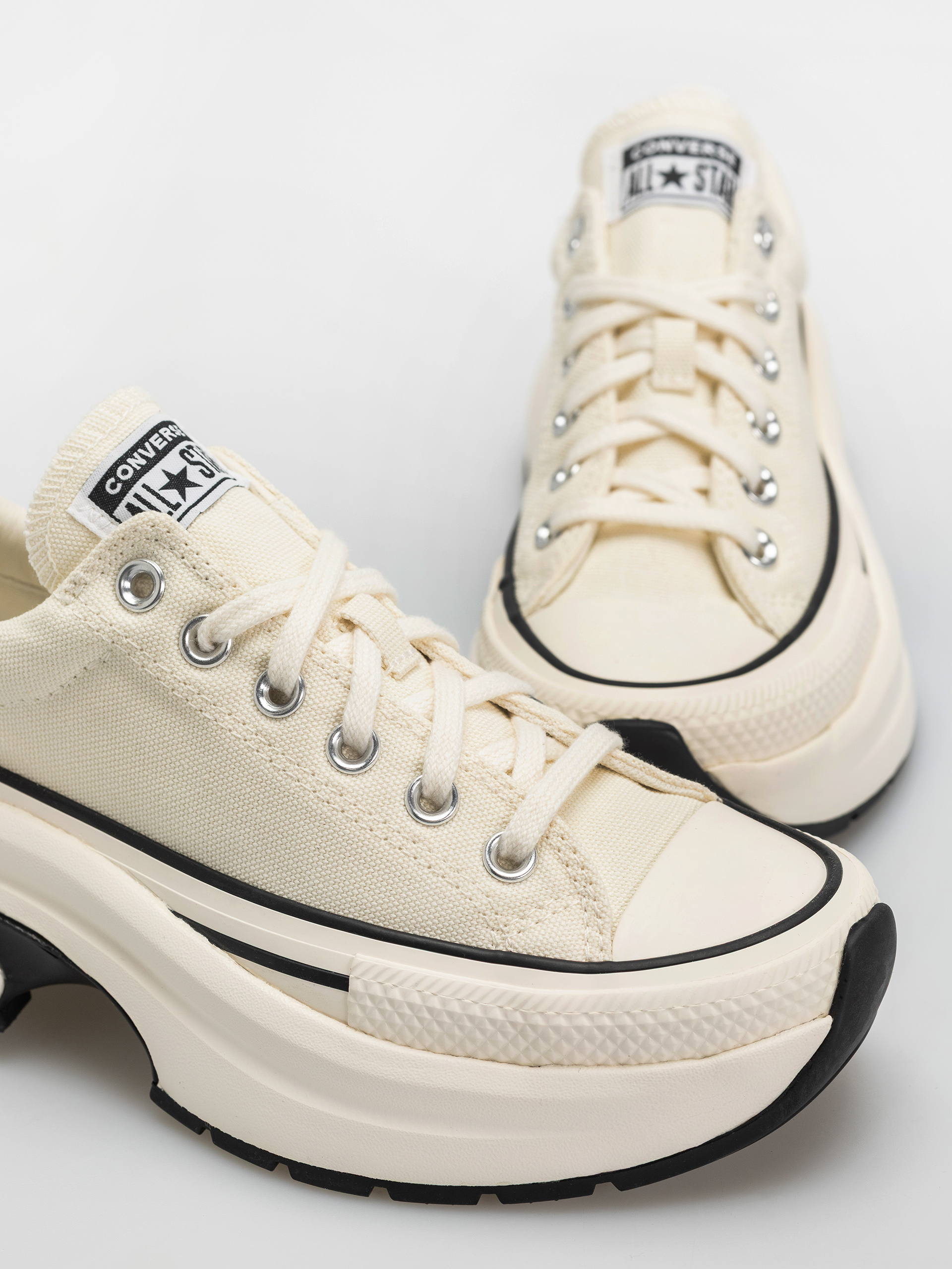 Buty Converse Run Star Crush Ox Wmn (egret/egret/black)
