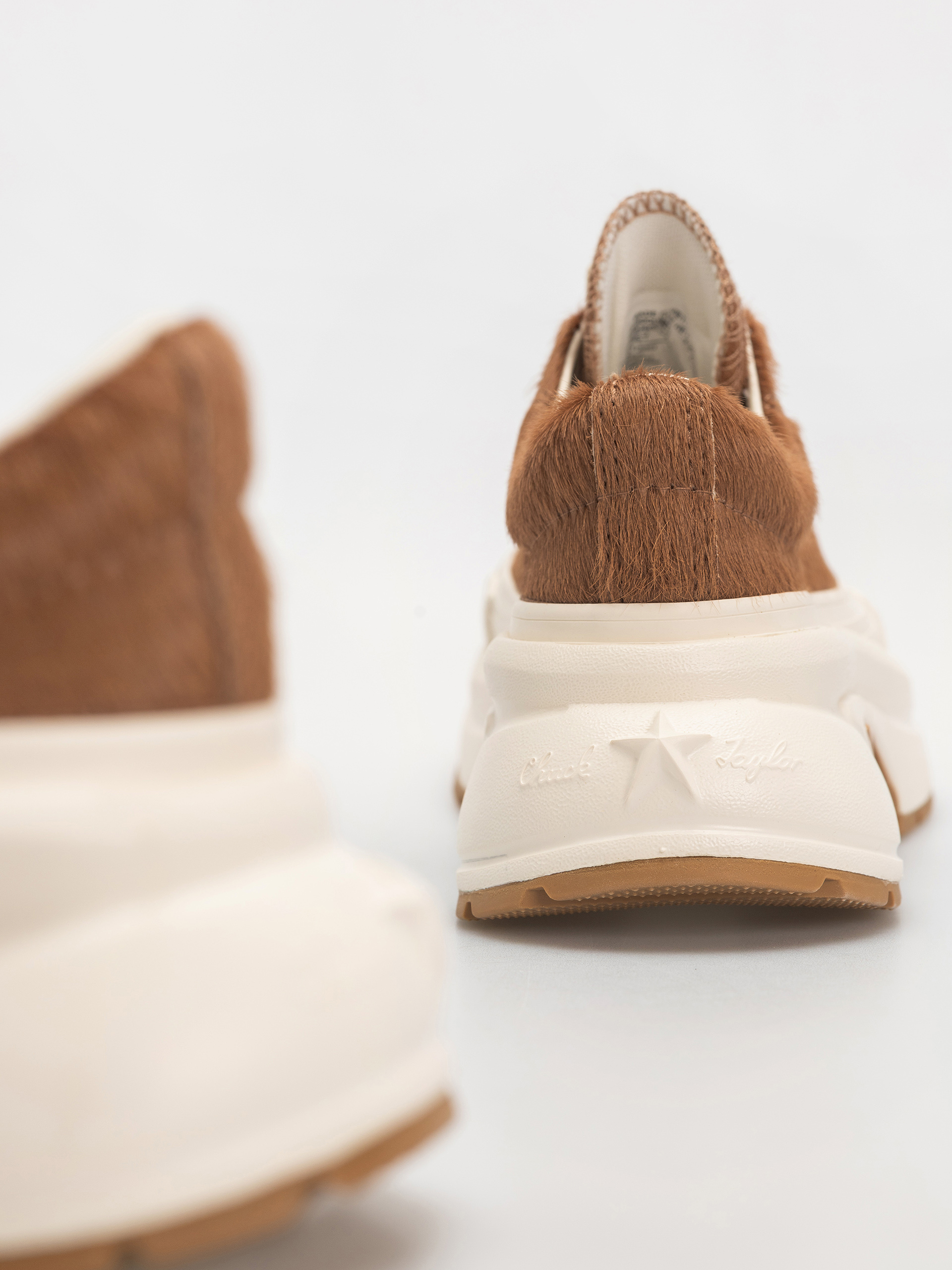 Buty Converse Run Star Crush Ox Wmn (incensed/egret/egret)