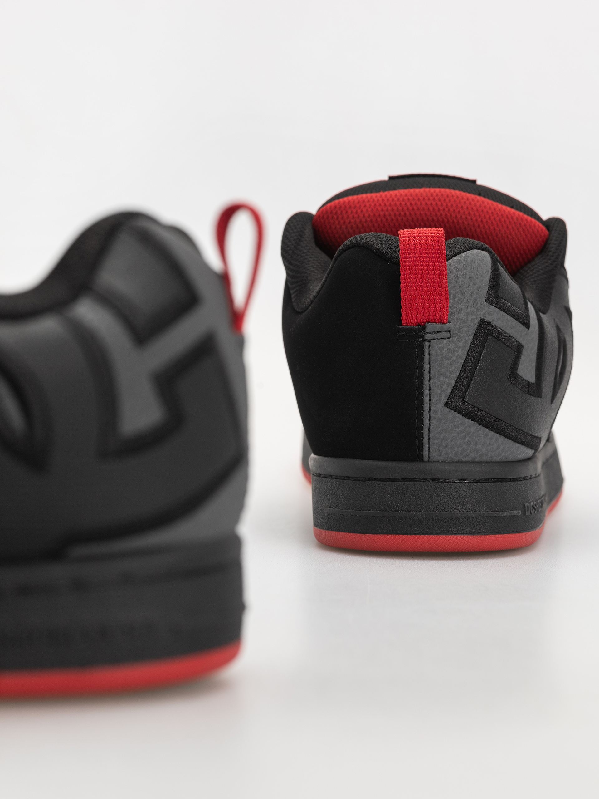 Buty DC Court Graffik (black/grey/red)