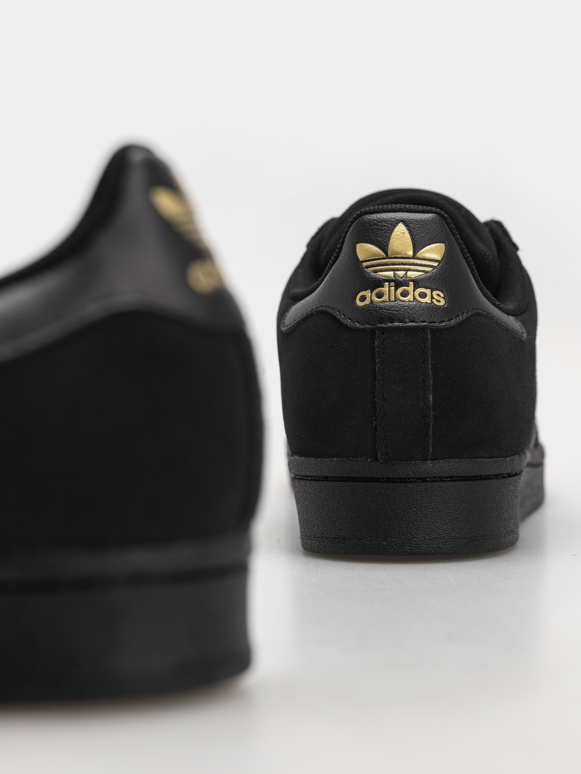 Buty adidas Superstar Adv (cblack/cblack/goldmt)