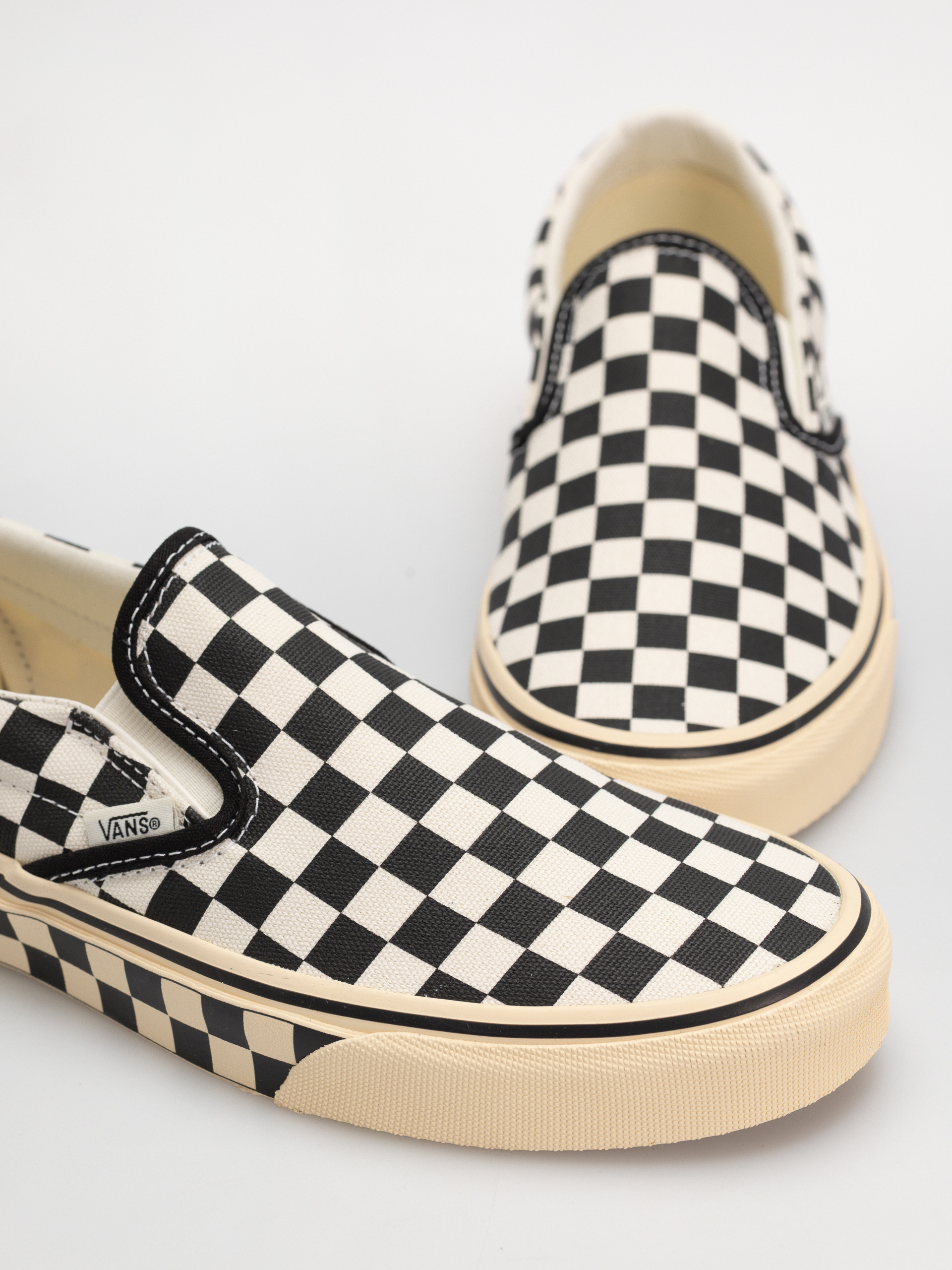 Buty Vans Classic Slip On (black/marshmllw)