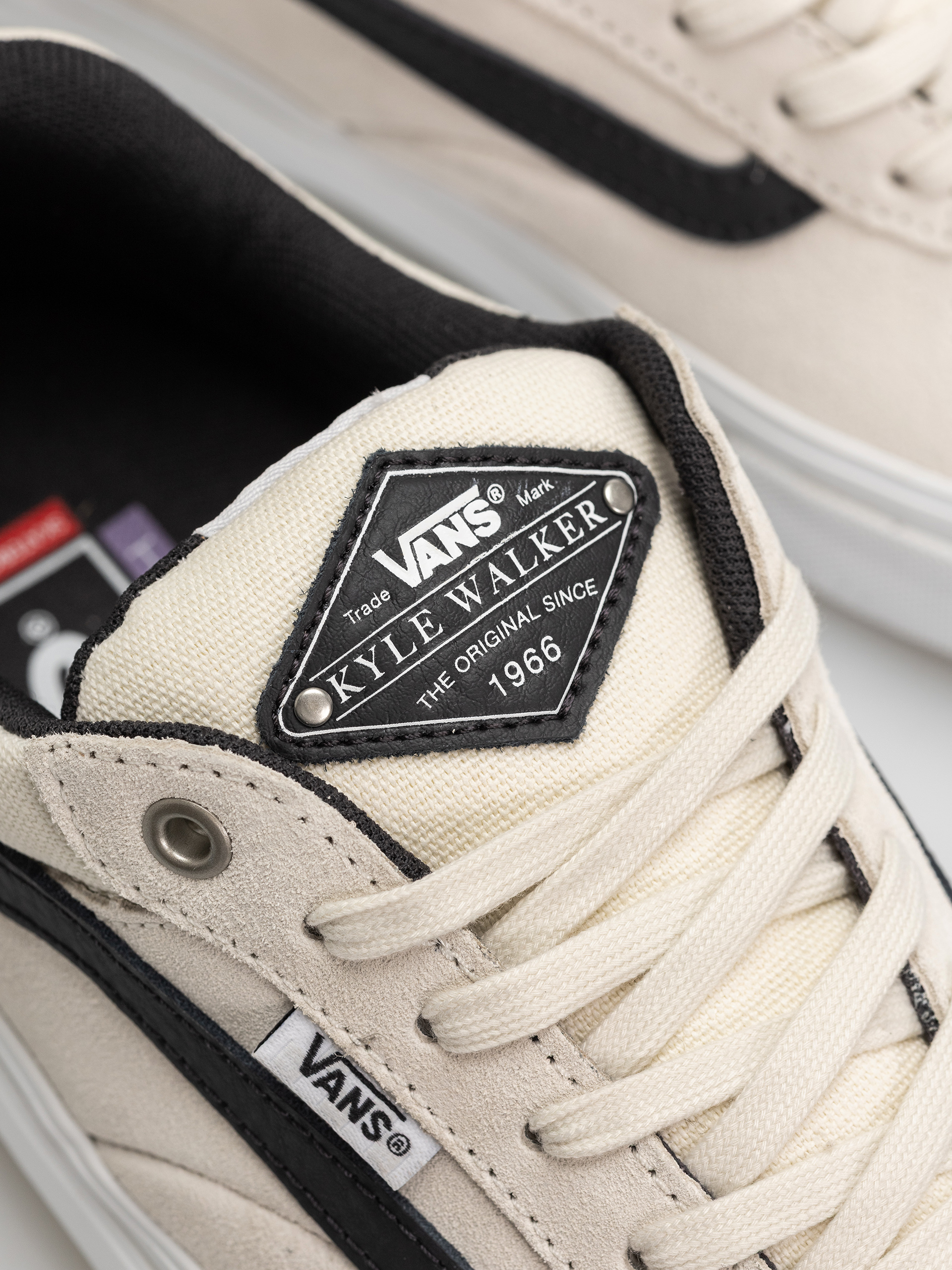 Buty Vans Skate Kyle Walker Wafflecup (white/gunmetal)