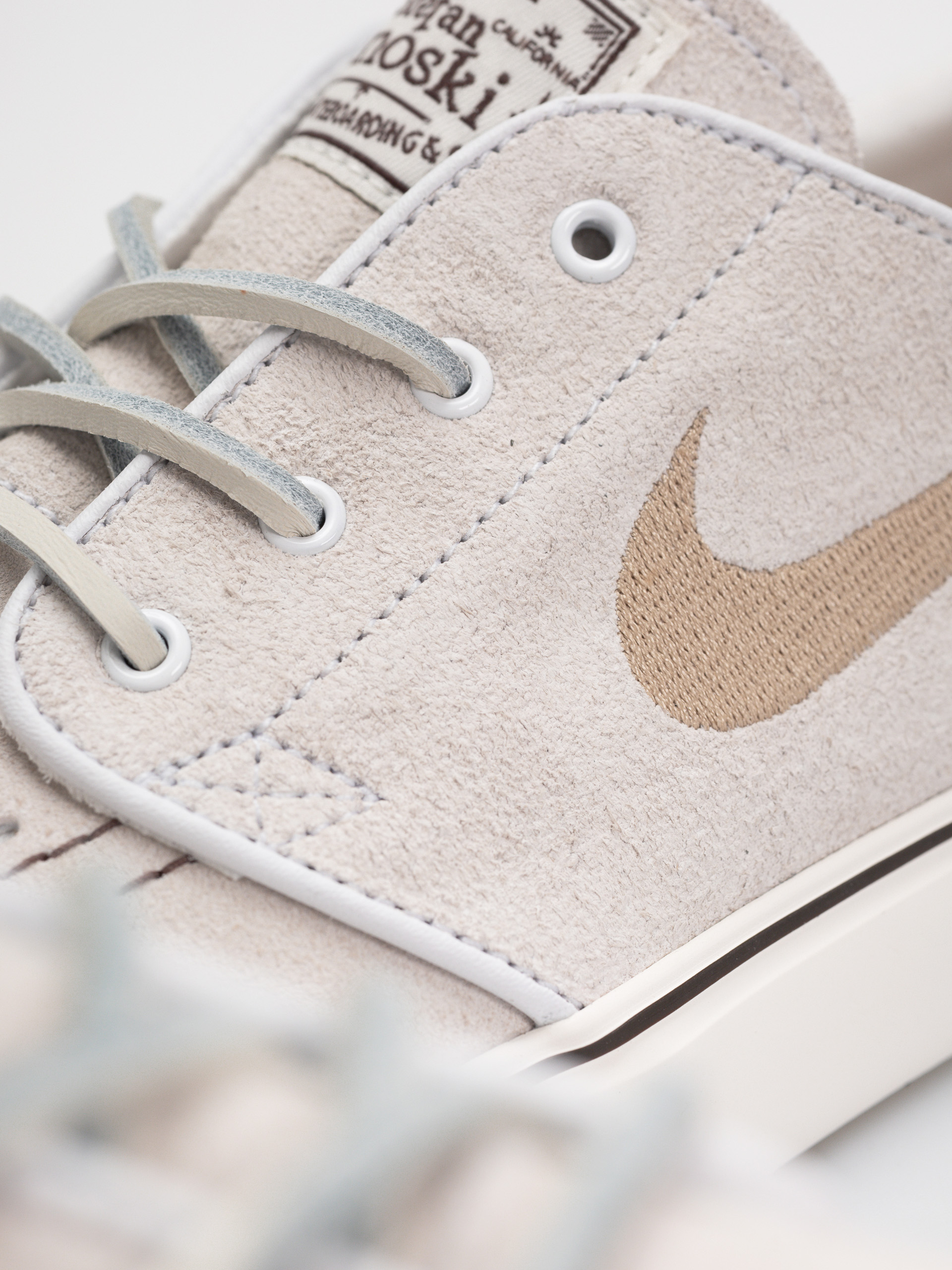 Buty Nike SB Zoom Janoski Og+ (white/linen sail lt chocolate)