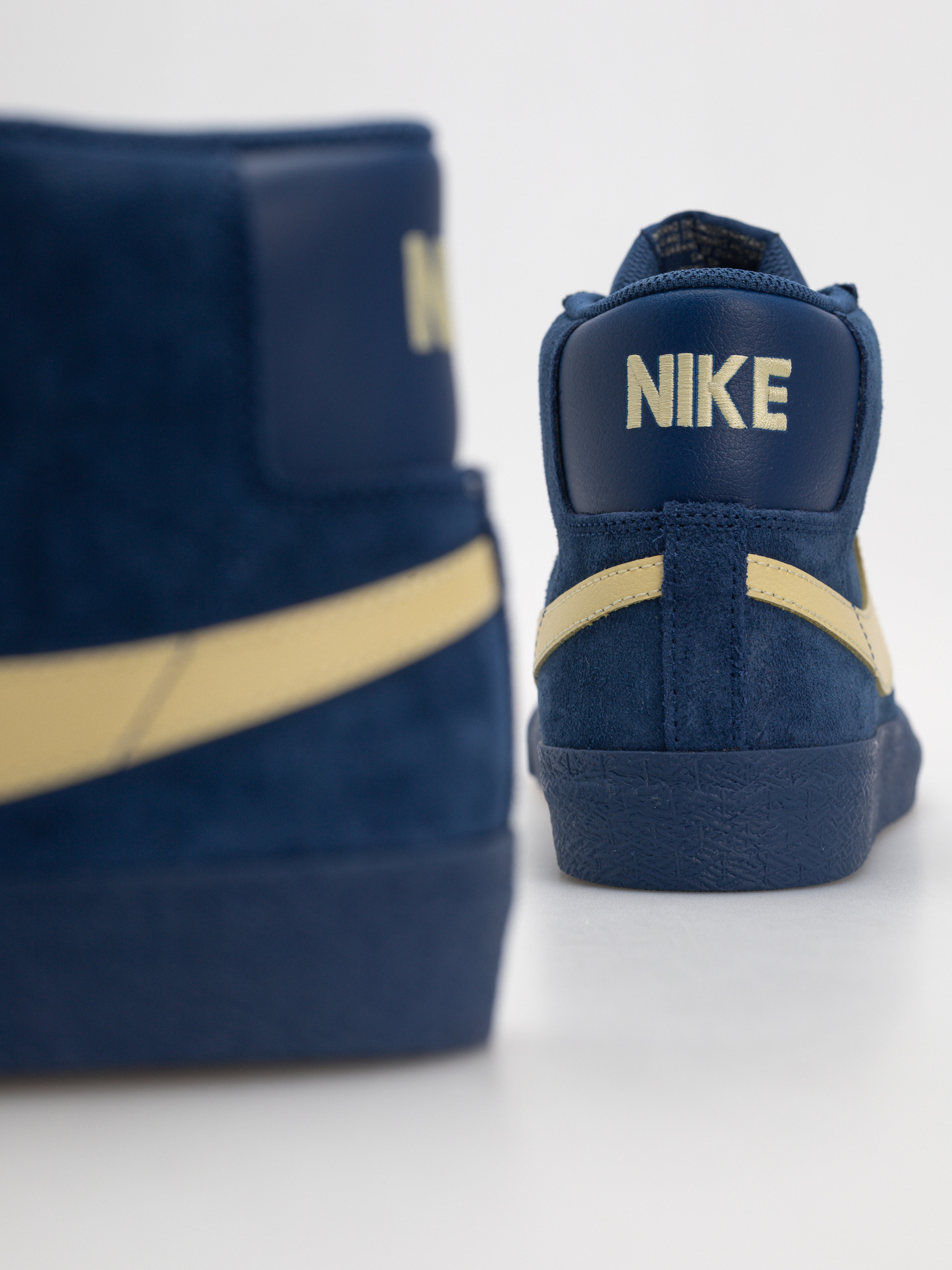 Buty Nike SB Zoom Blazer Mid (coastal blue/pale yellow coastal blue)