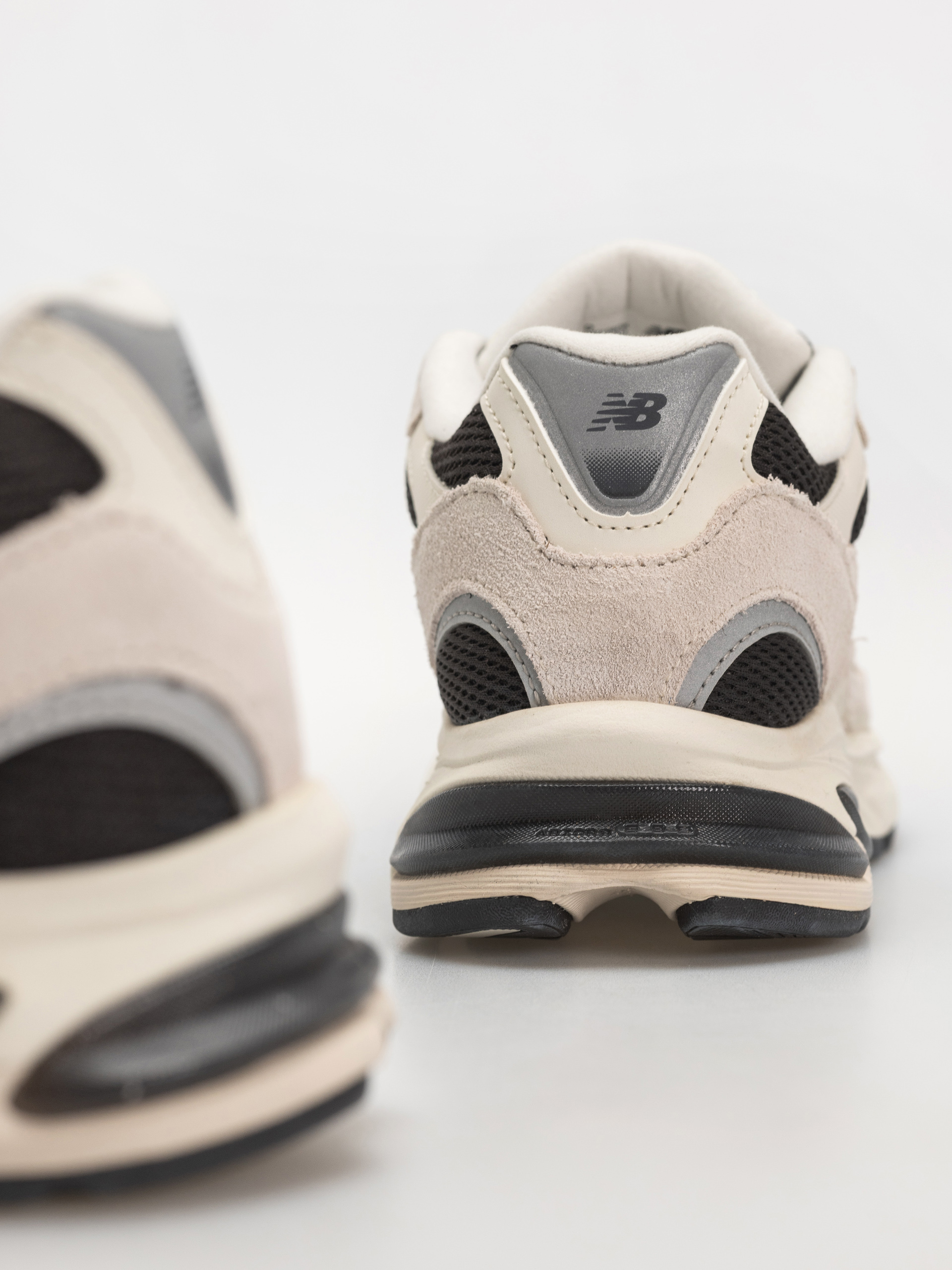 Buty New Balance 2010 (sea salt/black cement)