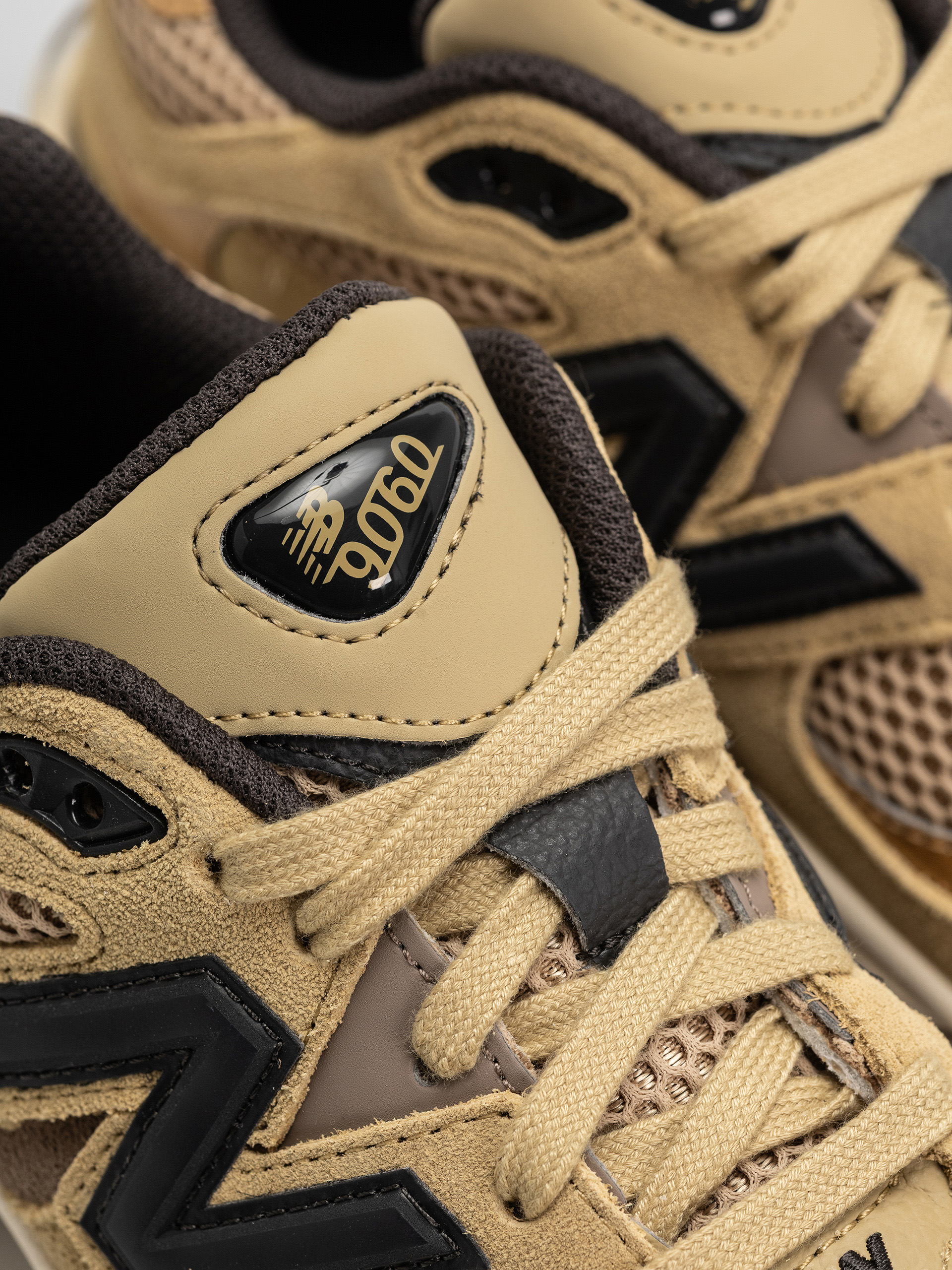 Buty New Balance 9060 (quicksand/incense)