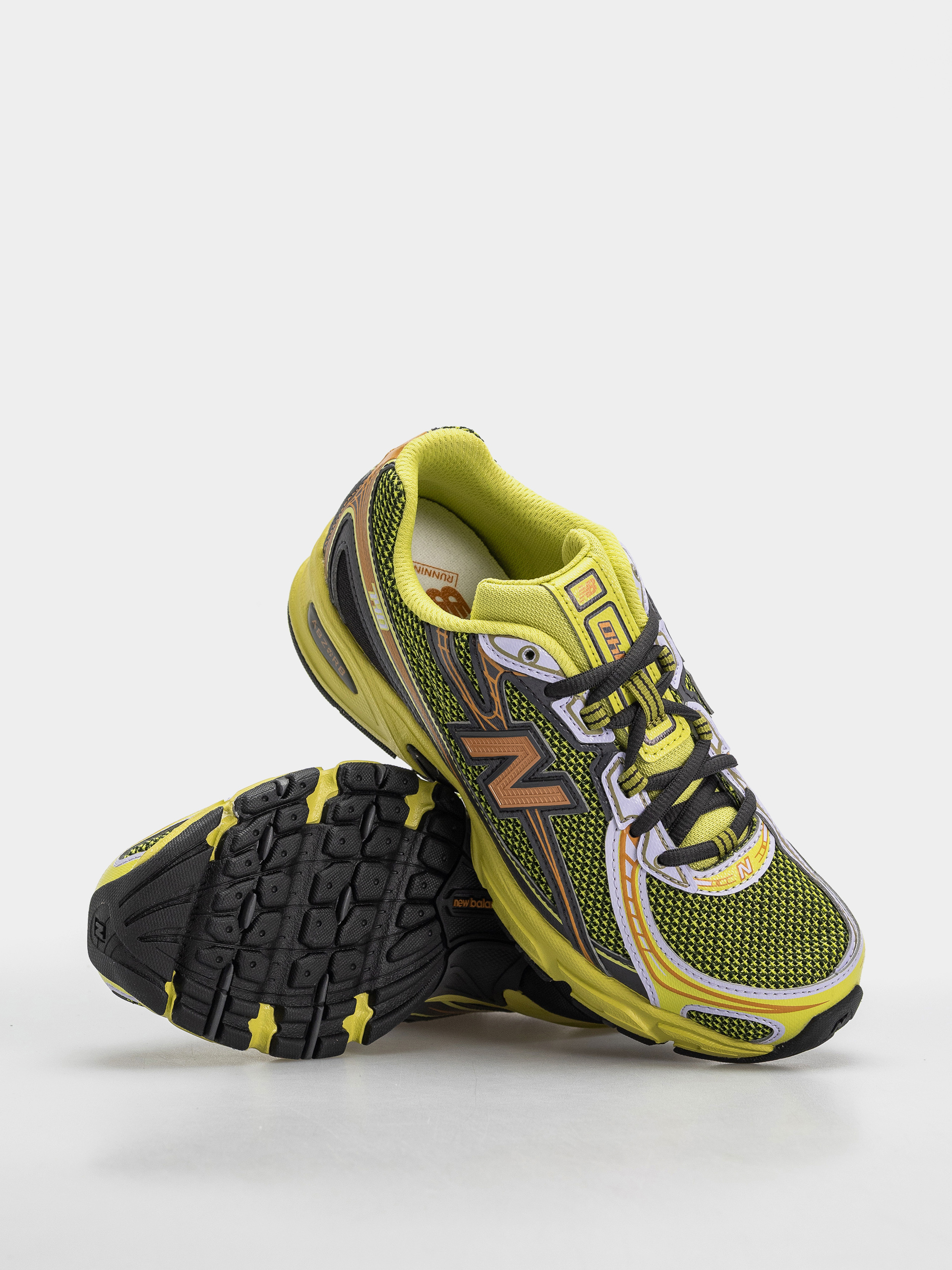 Buty New Balance 740 (field green/black cement)