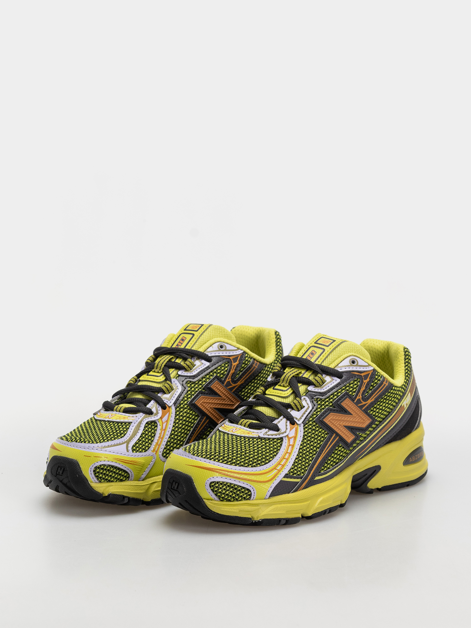 Buty New Balance 740 (field green/black cement)