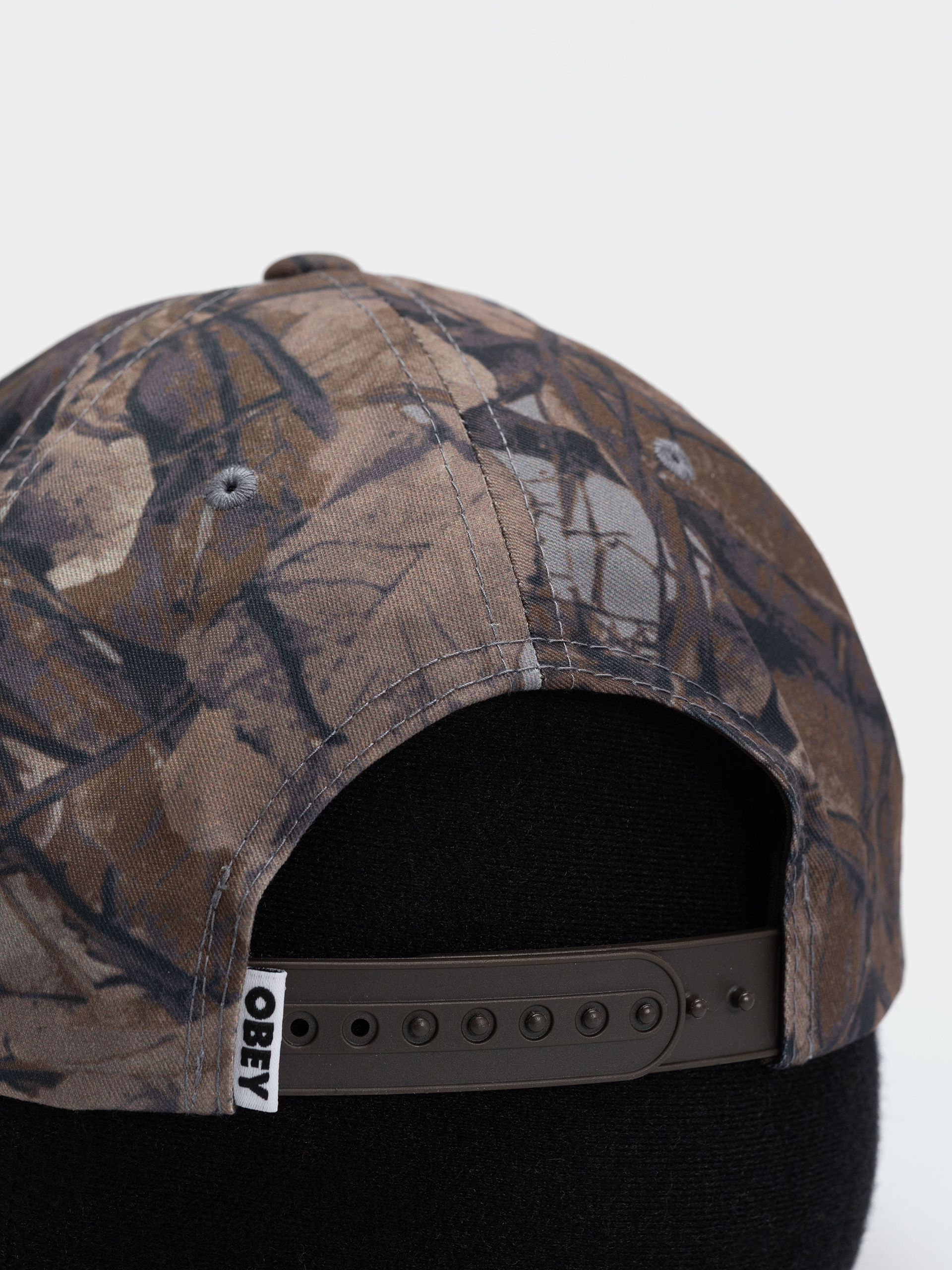 Czapka z daszkiem OBEY Delta 5 Panel (fence camo multi)