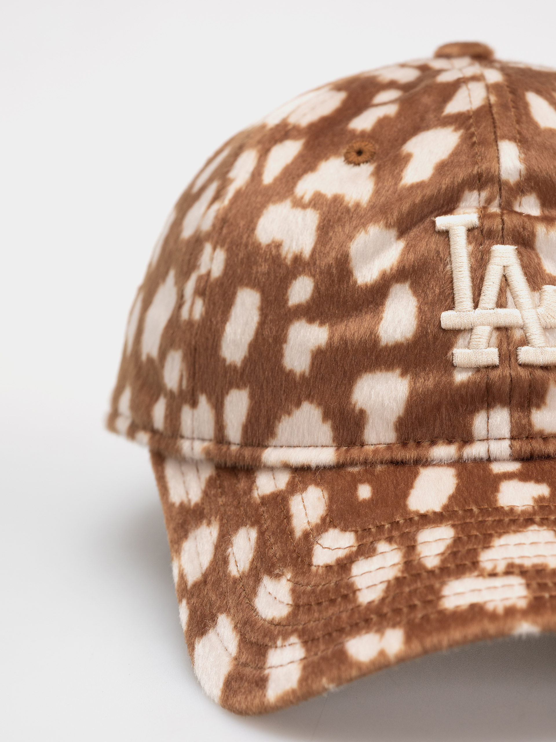 Czapka z daszkiem New Era Animal Print 9Twenty Los Angeles Dodgers (leo brown)
