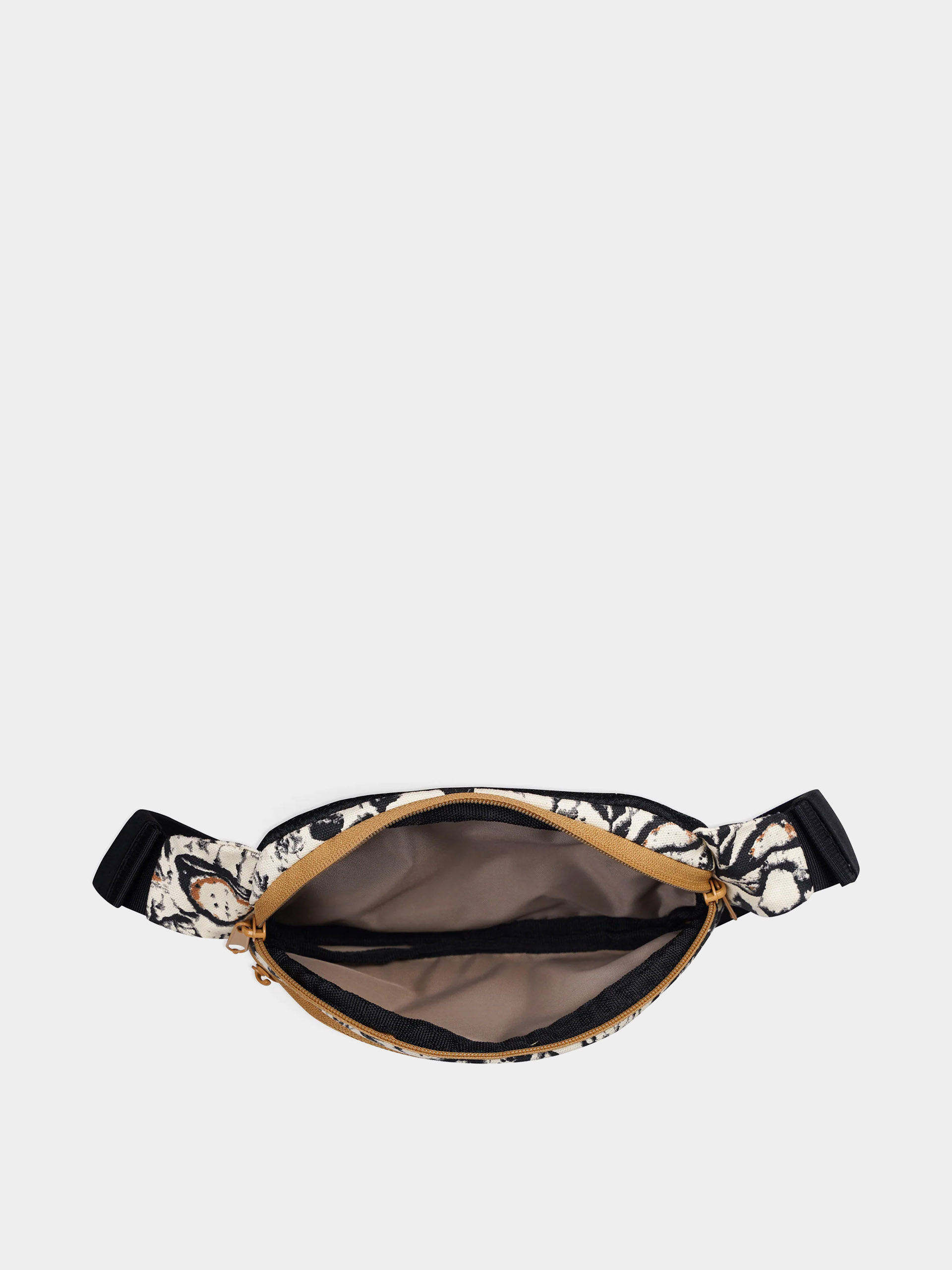 Nerka Kavu Canvas Spectator (mushroom paint)