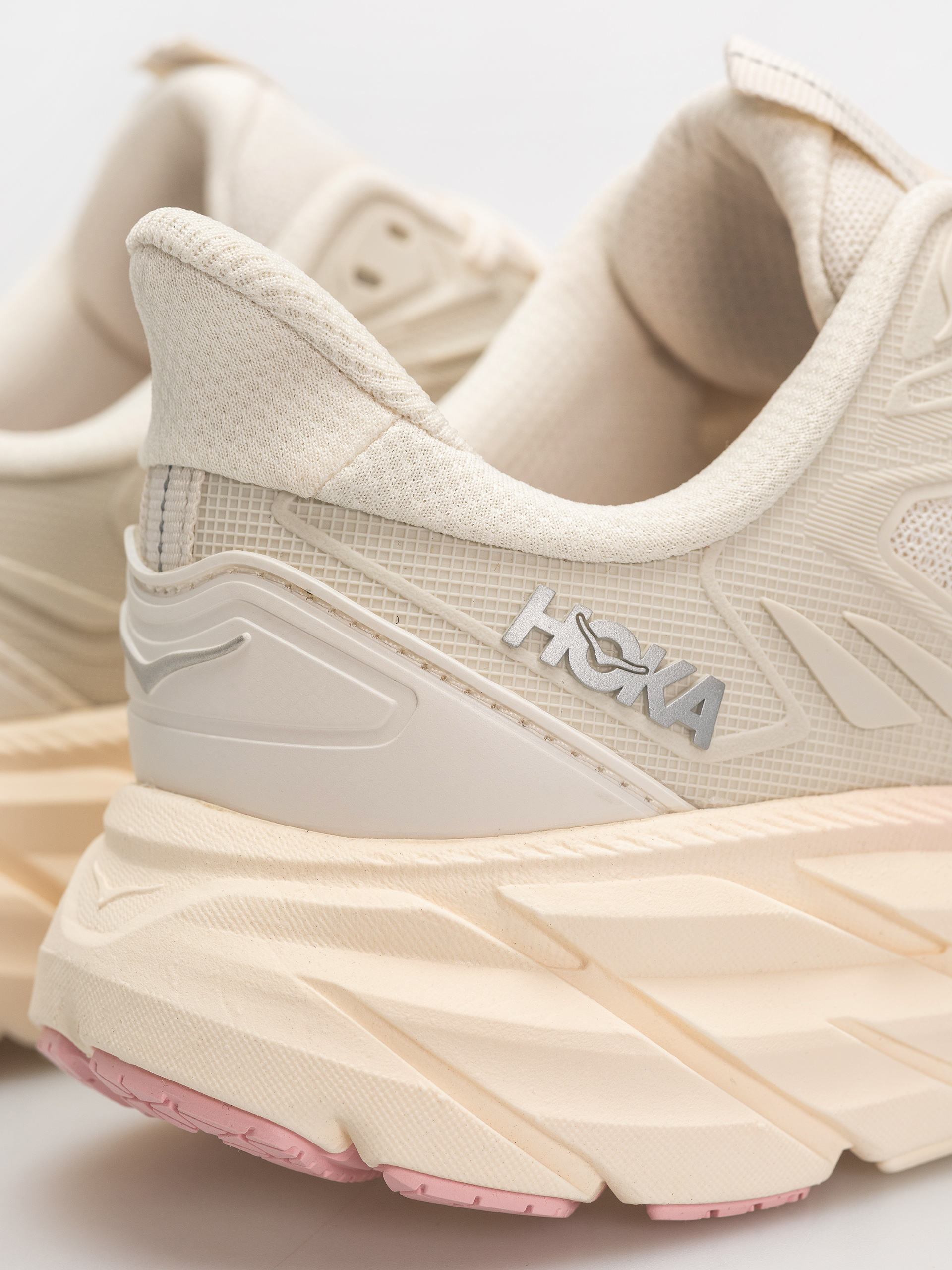 Buty Hoka Clifton UTL Wmn (alabaster/dewy pink)