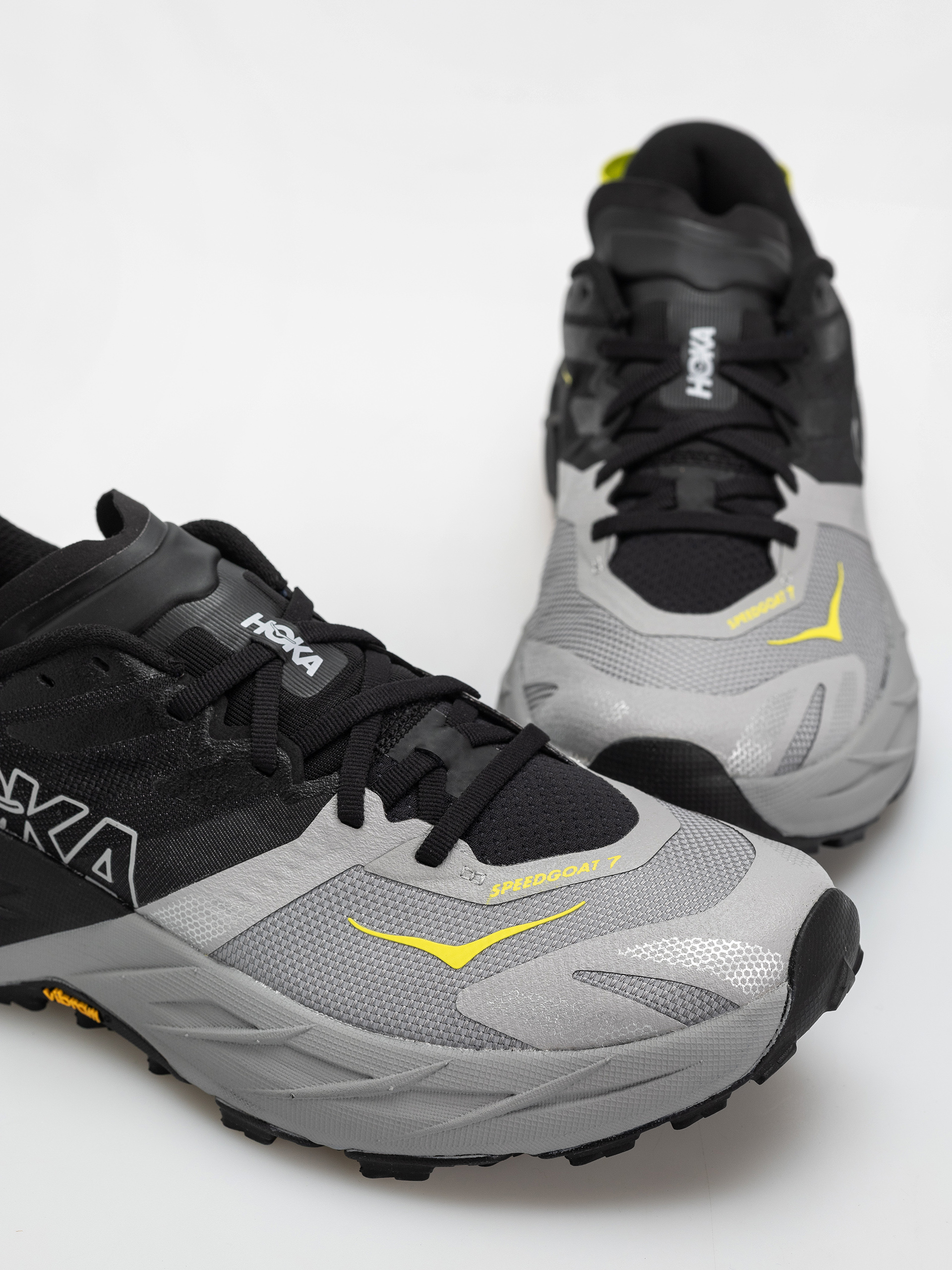 Buty Hoka Speedgoat 7 (black/stellar grey)