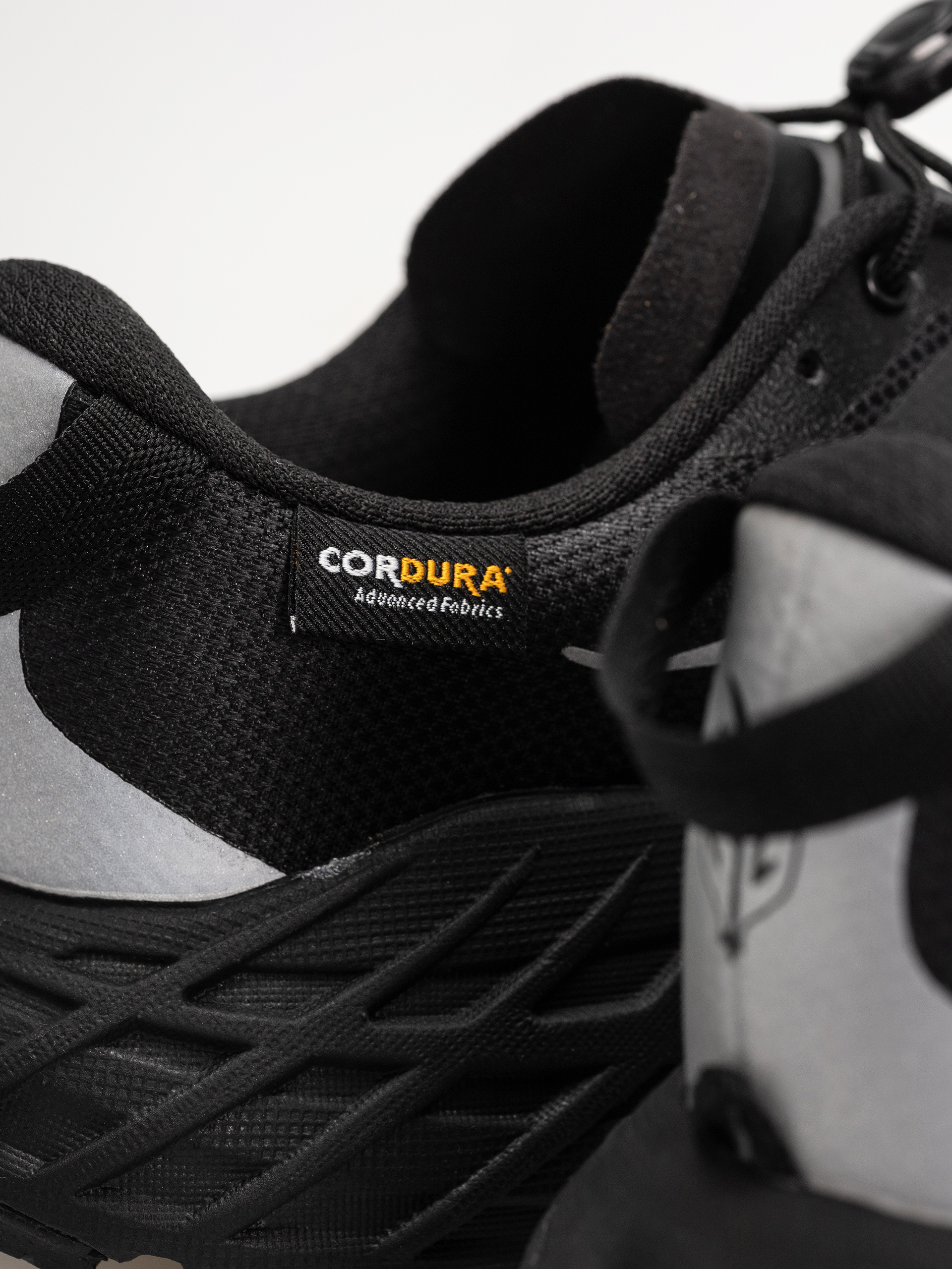 Buty Hoka Speedgoat 7 GTX (black/carbon black)